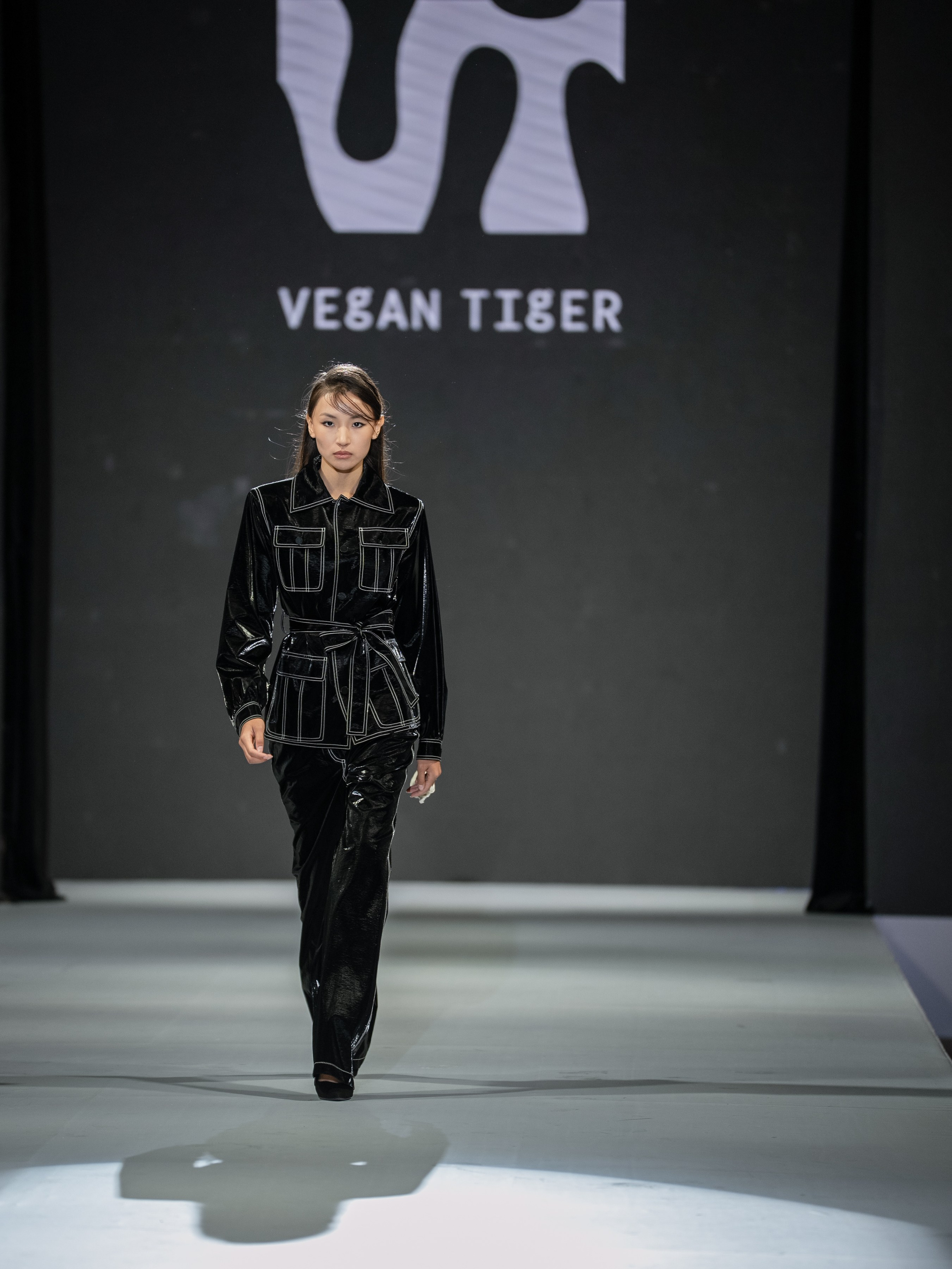 EURASIAN FASHION WEEK Vegan Tiger. Сайт Алматинского НЮ АРТ, будуар и фэшн фотографа Дениса Карпенко