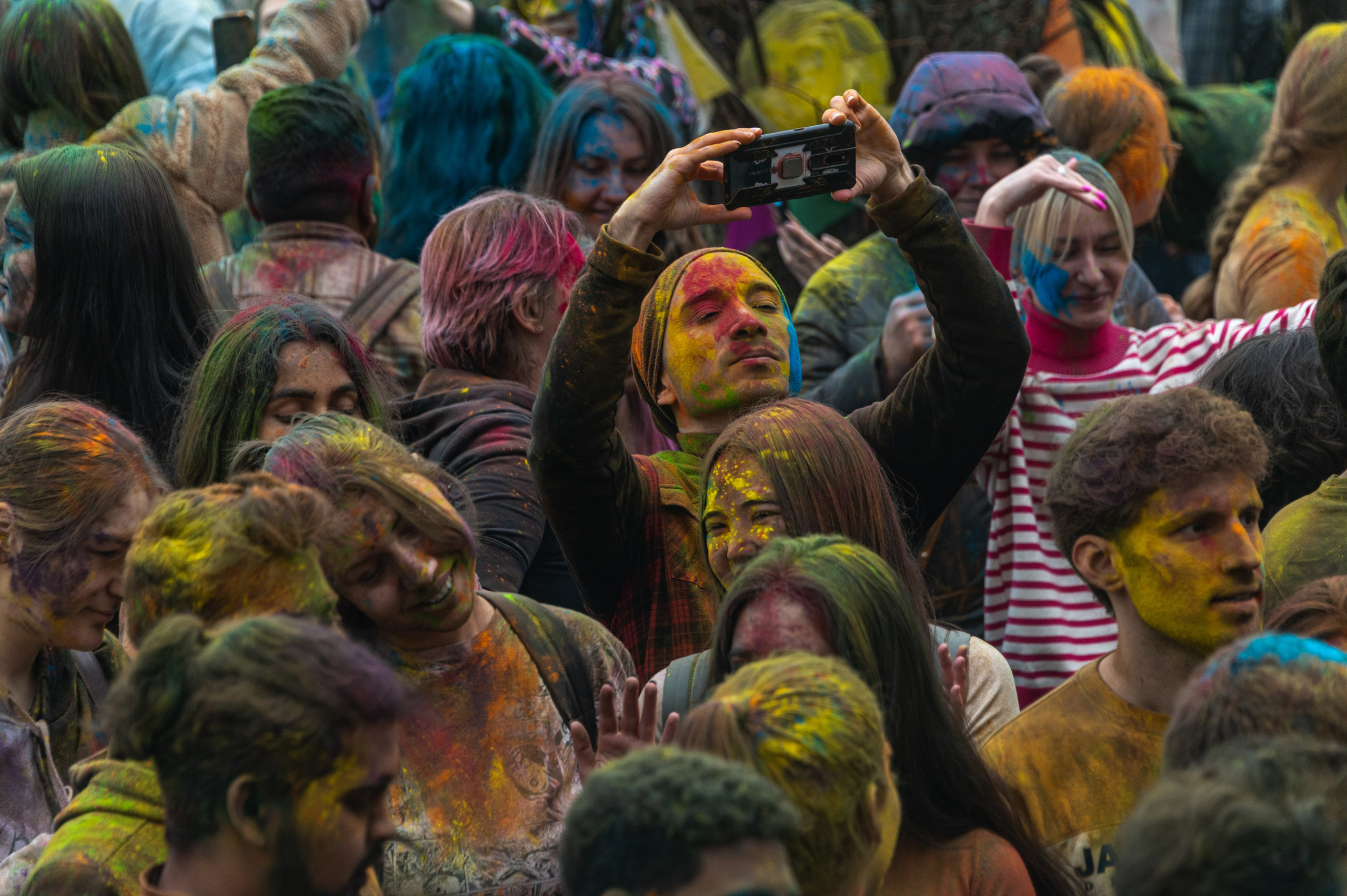 Праздник Холи в Москве. Фотограф Роман Адлер