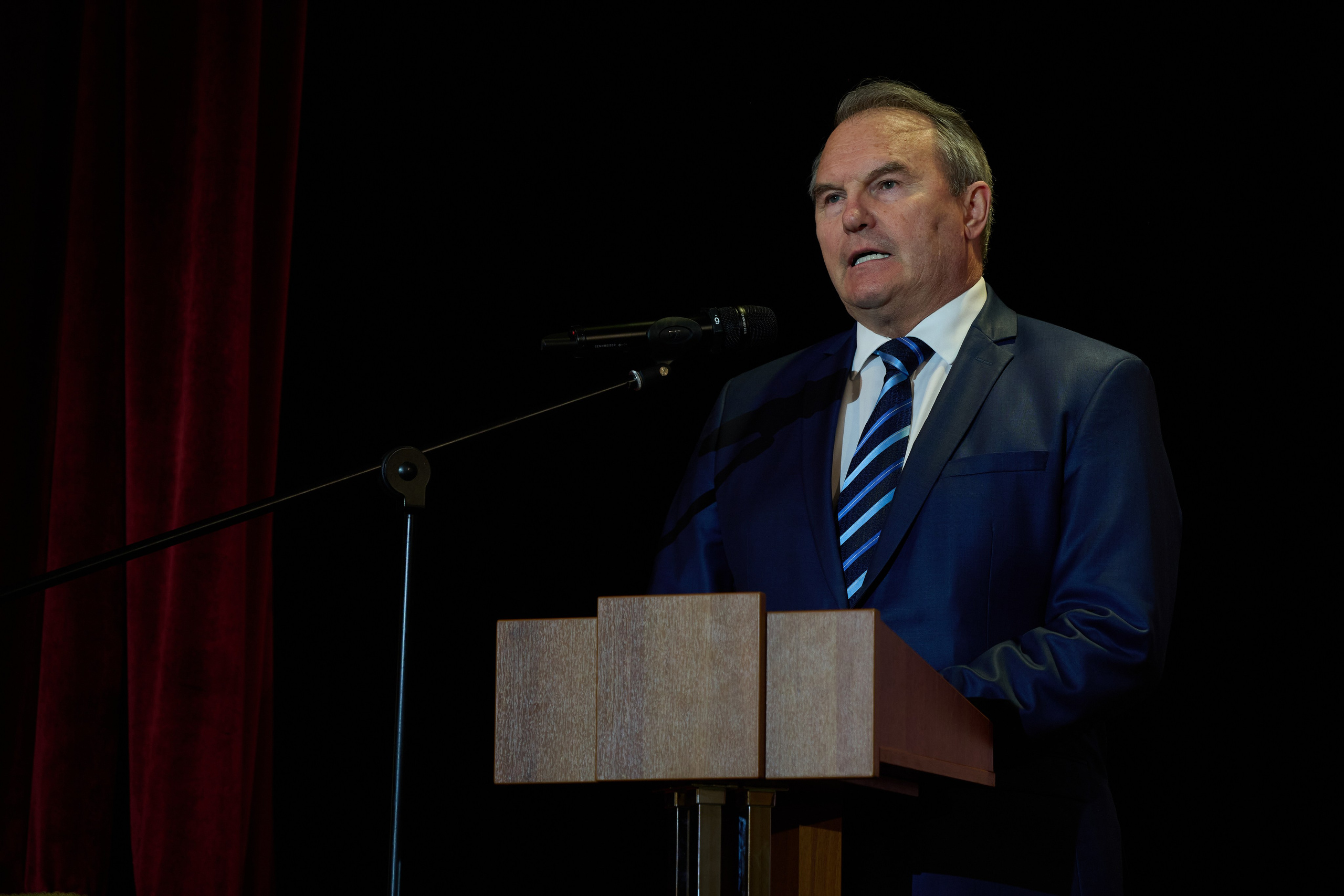 Церемония награждения медалями «Память Героев Отечества». Фотограф Роман Адлер