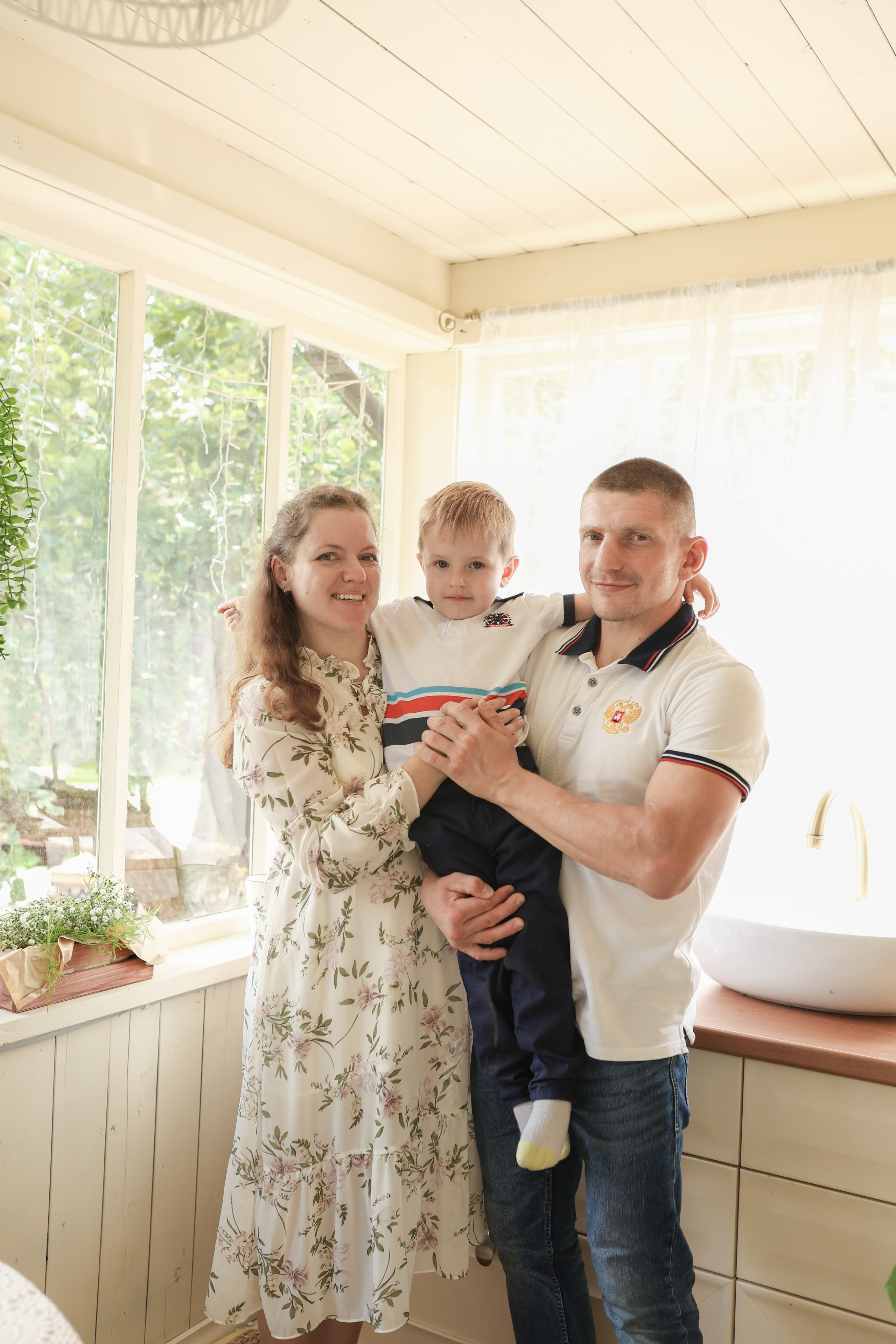 Фотосессия беременности в загородной студии Купавна. Фотограф в Железнодорожном и Балашихе