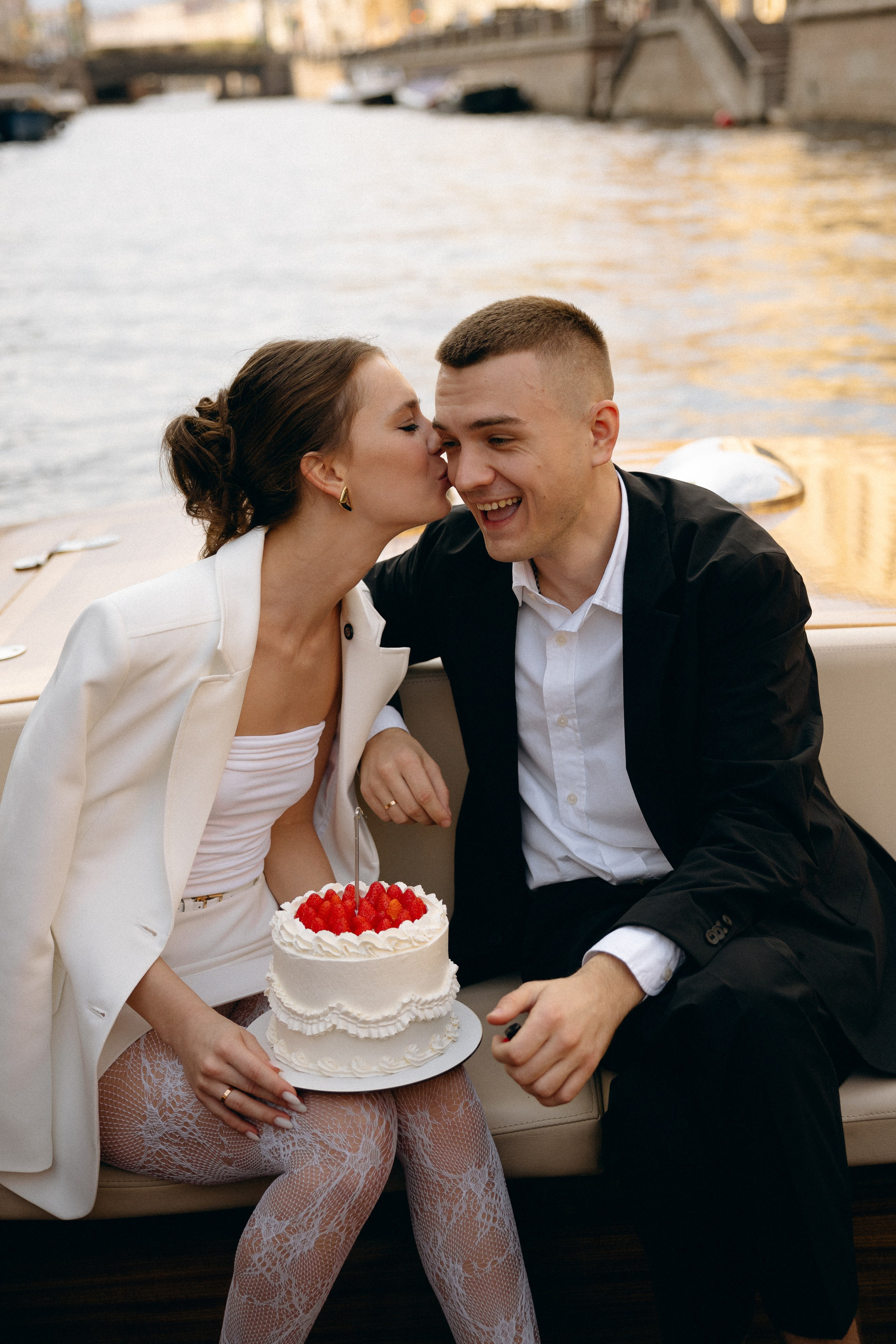 Только вдвоем под небом Петербурга. Свадебный фотограф Таня Караисаева