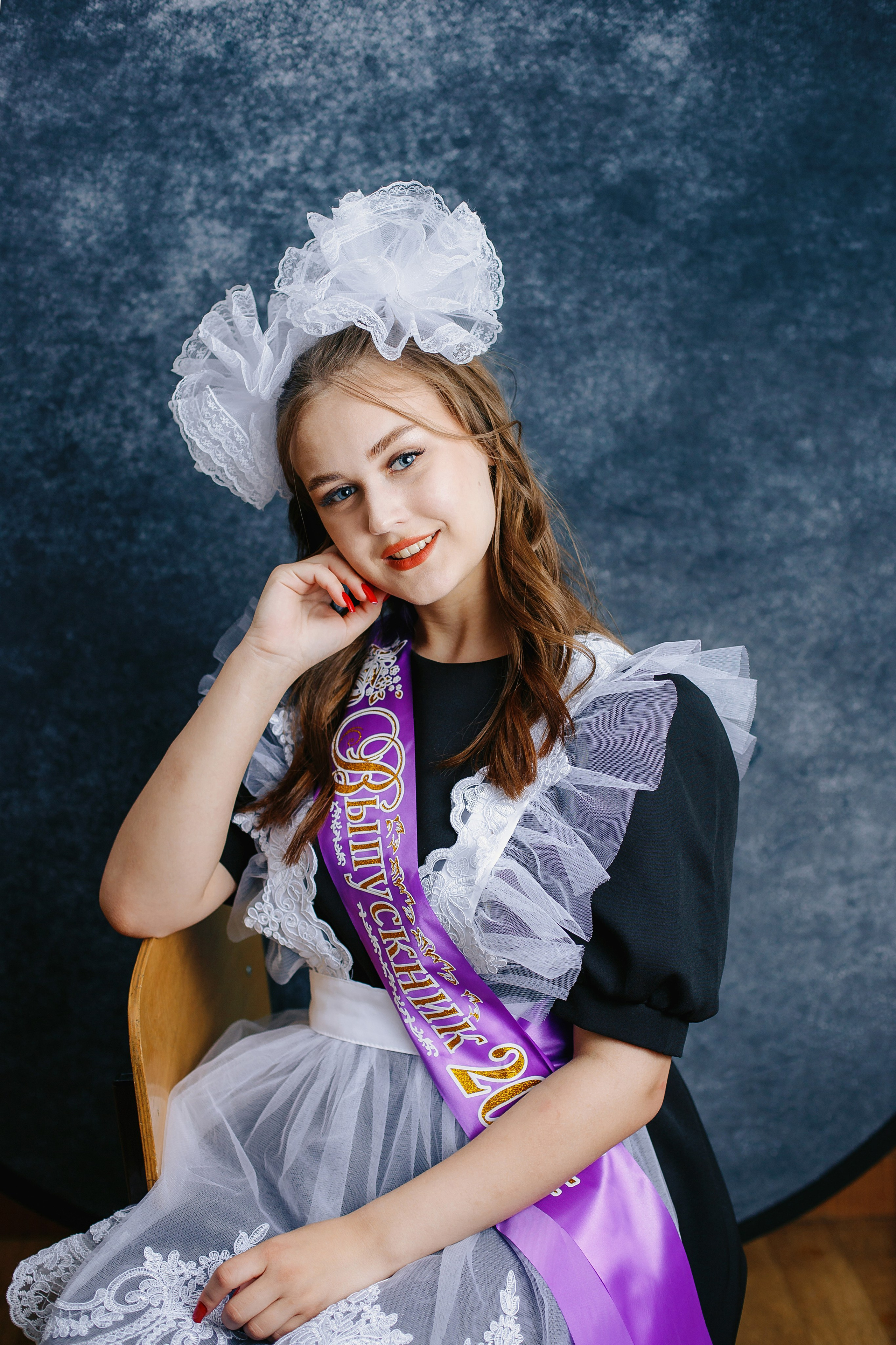 Выпускные альбомы школьные портреты Искитим Бердск Новосибирск. Выпускные альбомы Искитим, Бердск и Новосибирск Крюкова Елена