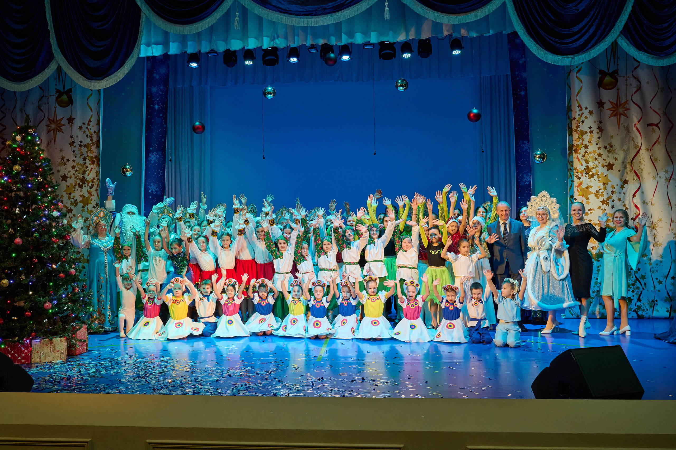 НГ концерт в Марьиной роще. Жизнь курорта Кабардинка в фотографиях