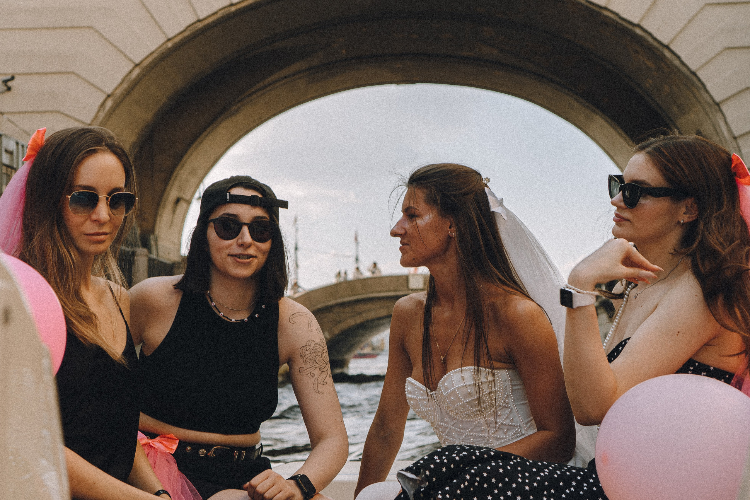 ДЕВИЧНИК НА КАТЕРЕ. Профессиональный фотограф, Санкт-Петербург — Виктория Богомолова