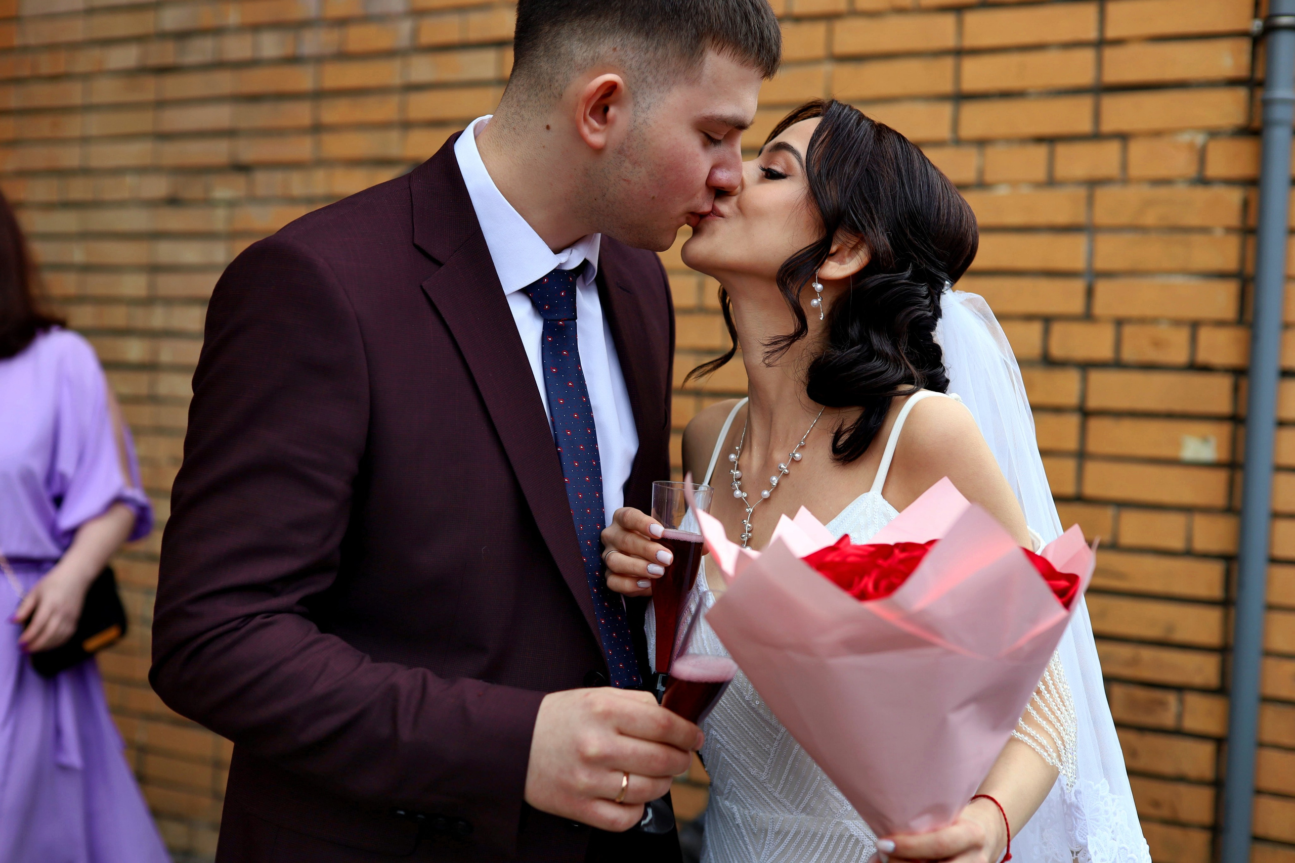 Свадебная Love story-фотосессия молодоженов. Юлия Егорова | Фотограф Королёв, Москва, МО • Портреты • Свадьбы • Street • Love Story