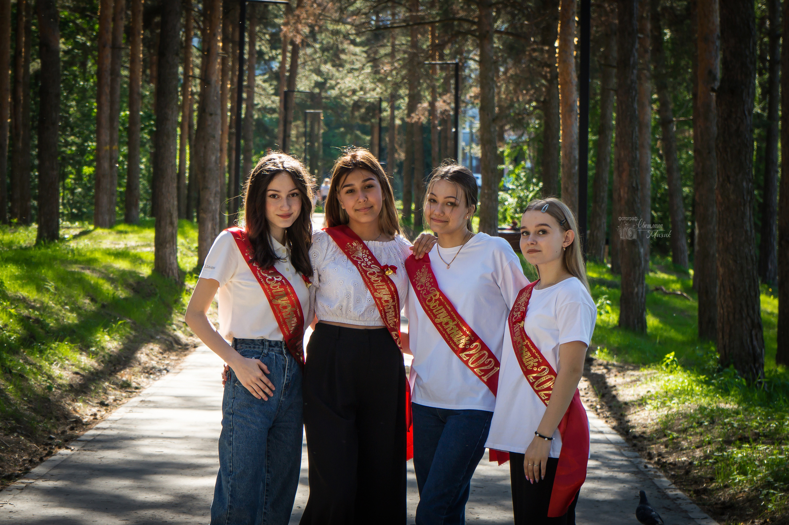 Фотосъемка в детском саду фотосъемка в школе Дипломы Выпускник Фотопла. Фотосъемка в детском саду и школе. Фотоальбомы и фотокниги ВЫПУСКНИК