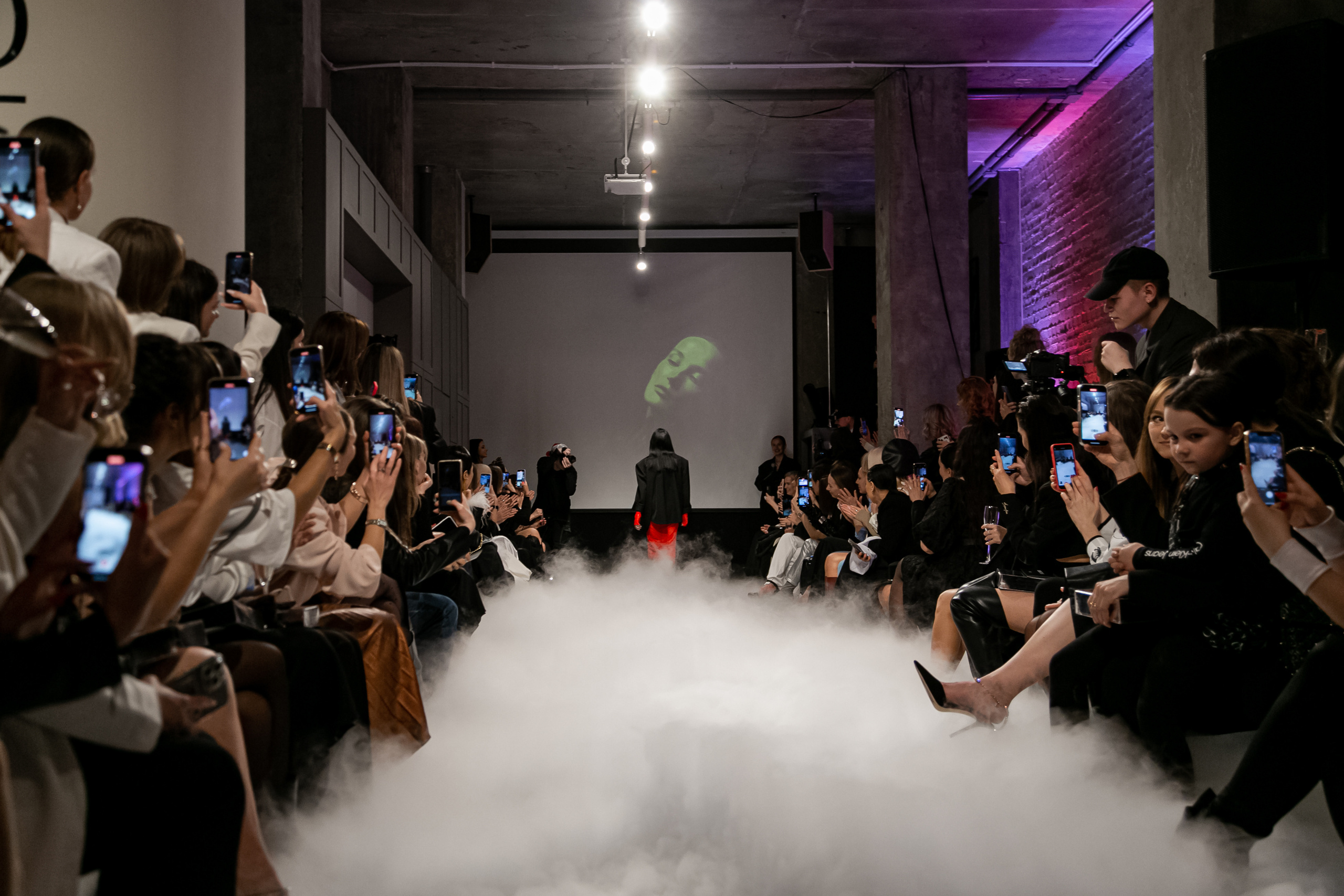 Показ новой коллекции 2 SIDES. Фотограф Иван Гуляев