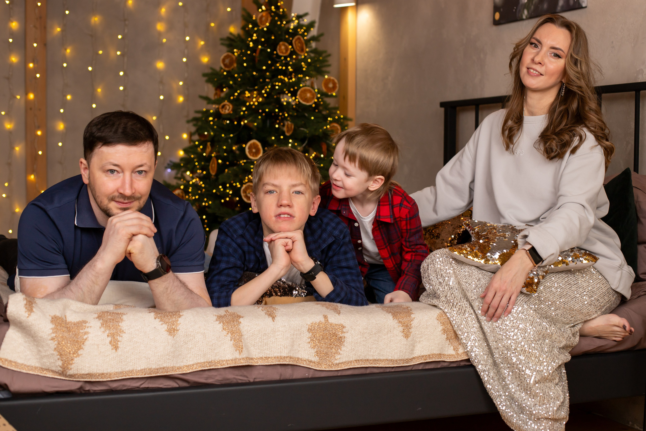 Новогодняя с семьёй Елены. Фотосессия под любой запрос в Красноярске. т+79237847111