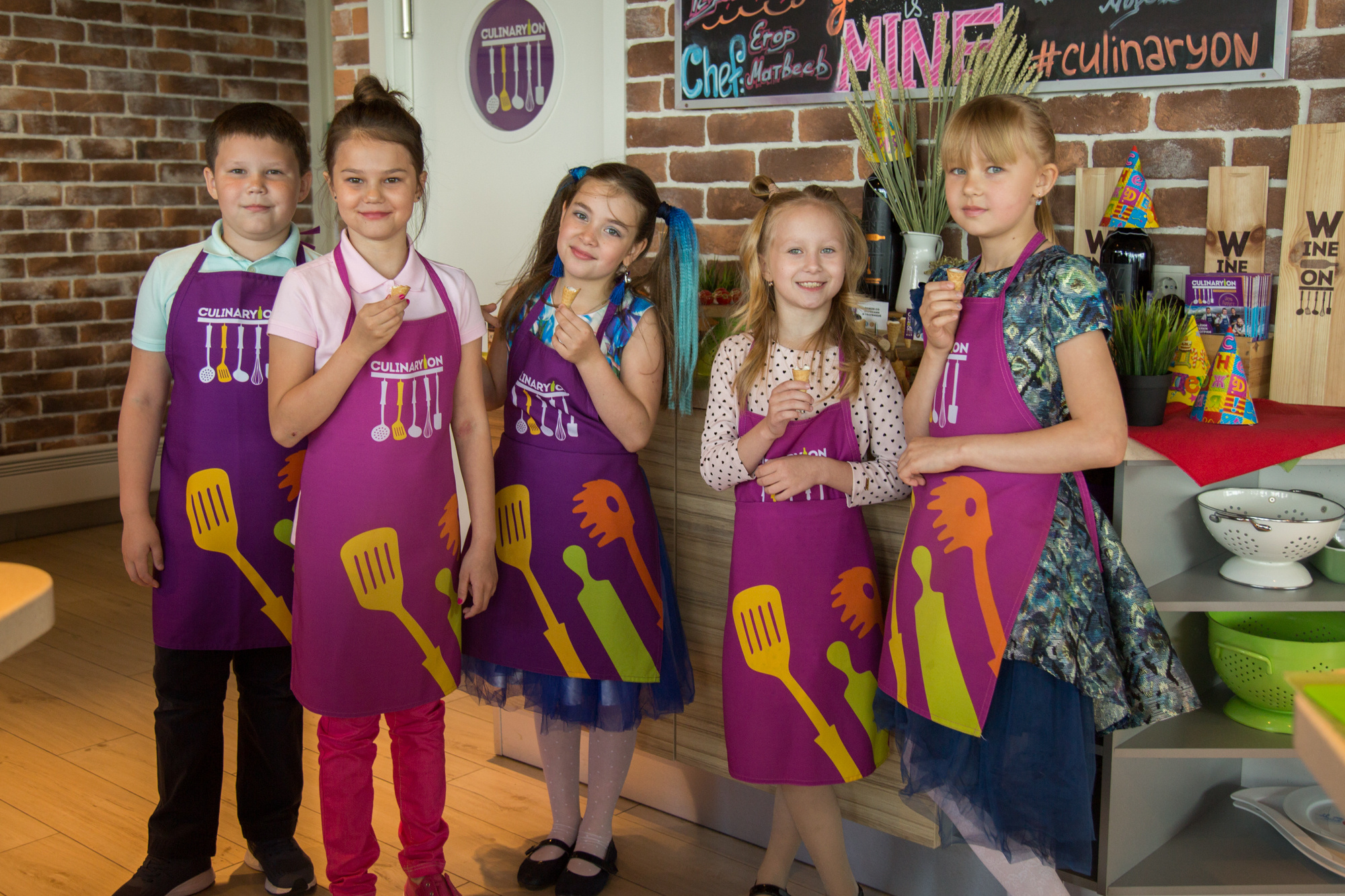 Фотограф на детский праздник москва, фотограф на детский день рождения. Свадебный фотограф Москва. Семейный фотограф. Предметная съемка, съемка одежды