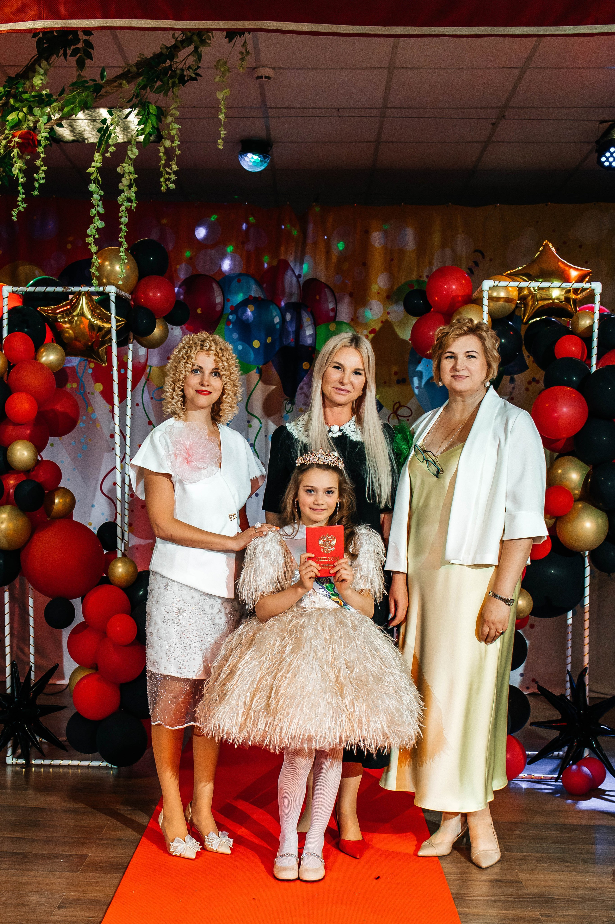 Выпускной в ЛИМПИК. Фотограф в Санкт-Петербурге Виктория Безверхая