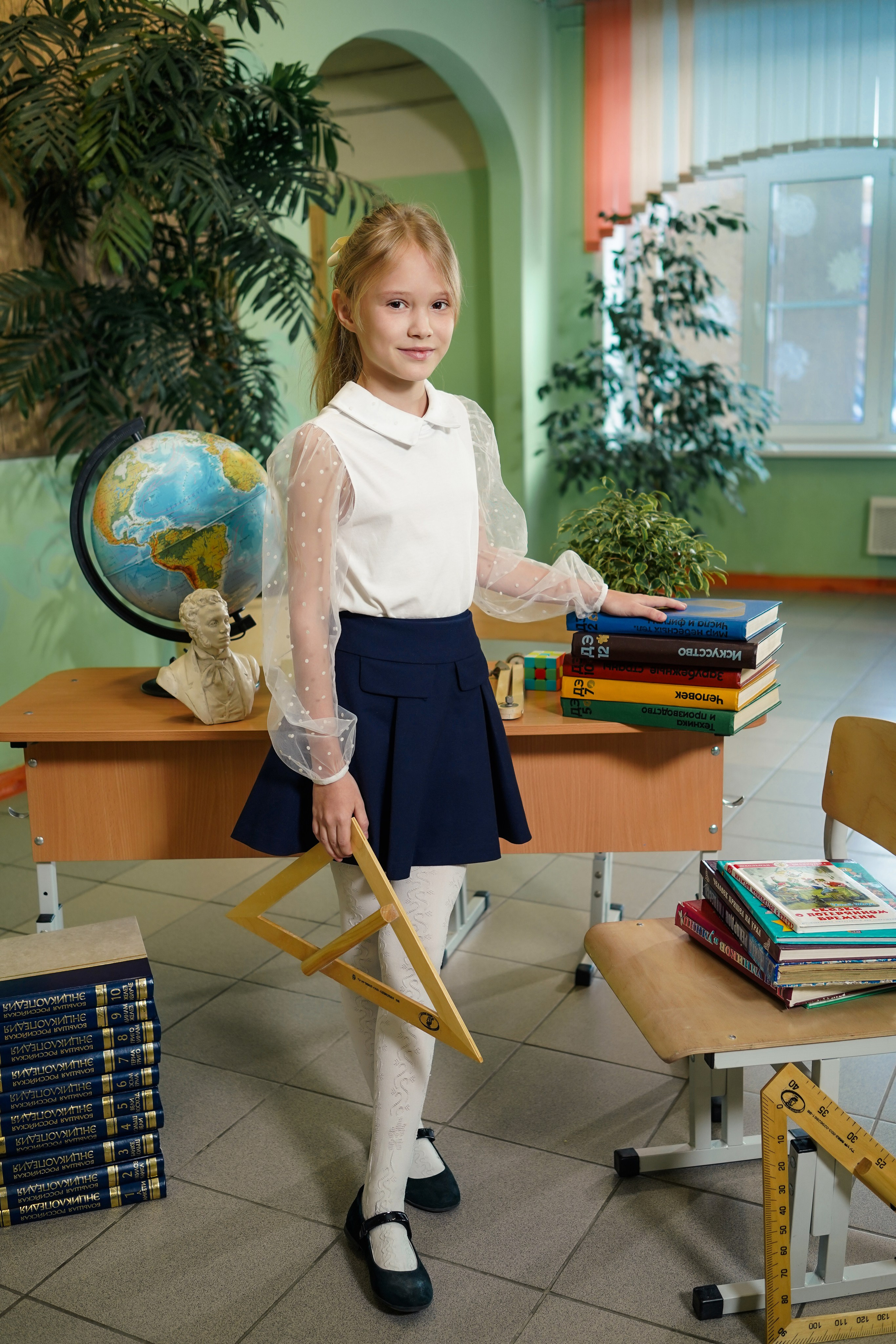 Выпускные альбомы, 4 класс Школа № 175 школьная фотосессия. Семейный и портретный фотограф в Екатеринбурге Анна Лобанова