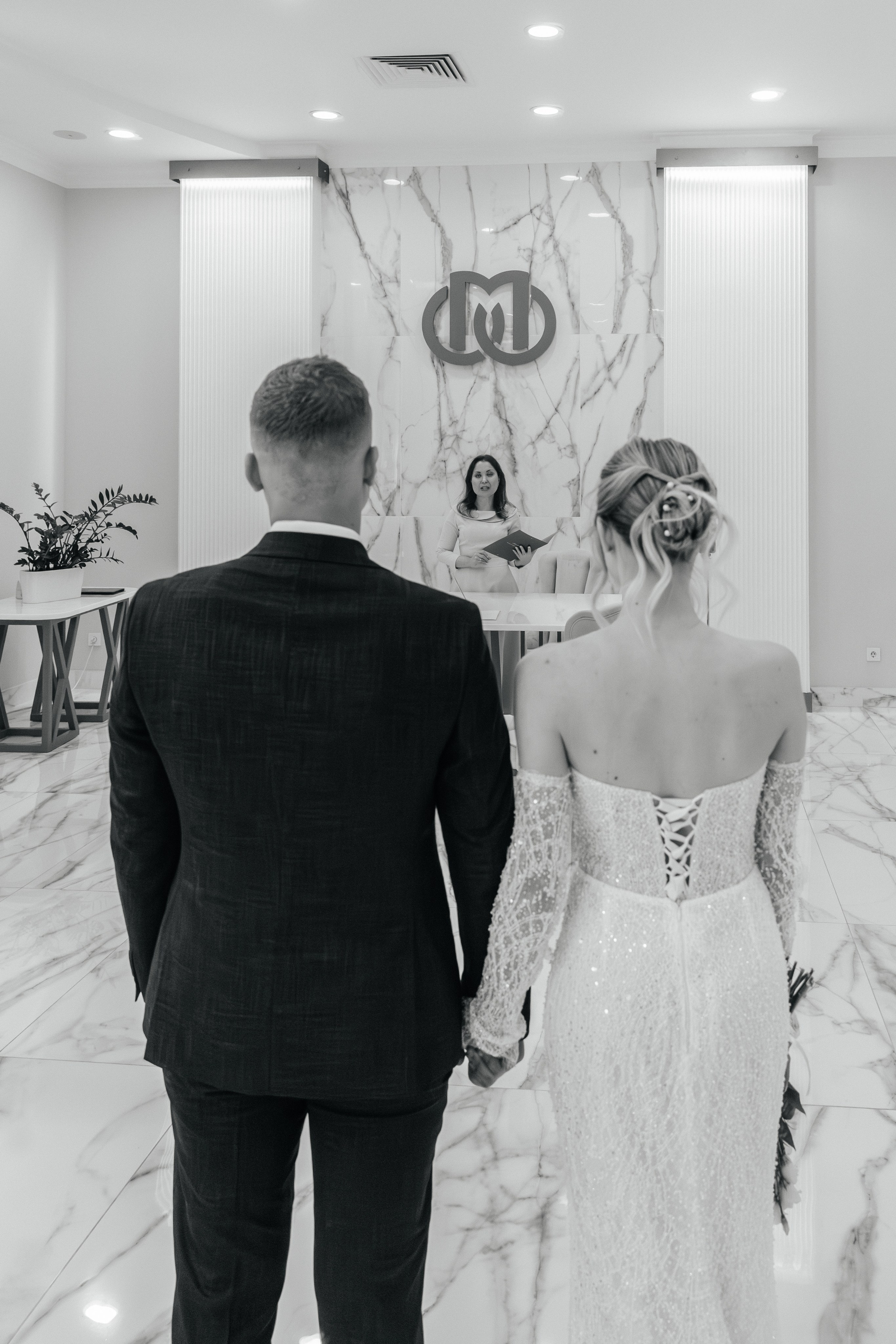 Свадебный фотограф в Москве и Домодедово, свадебная фотосессия в Шипиловском Дворце бракосочетания, свадебная фотосессия в Шипиловском ЗАГСе,  свадебная съёмка в музее-заповеднике Царицыно, свадебная фотопрогулка  в Царицыно, свадебный фотограф Анна Авилочкина