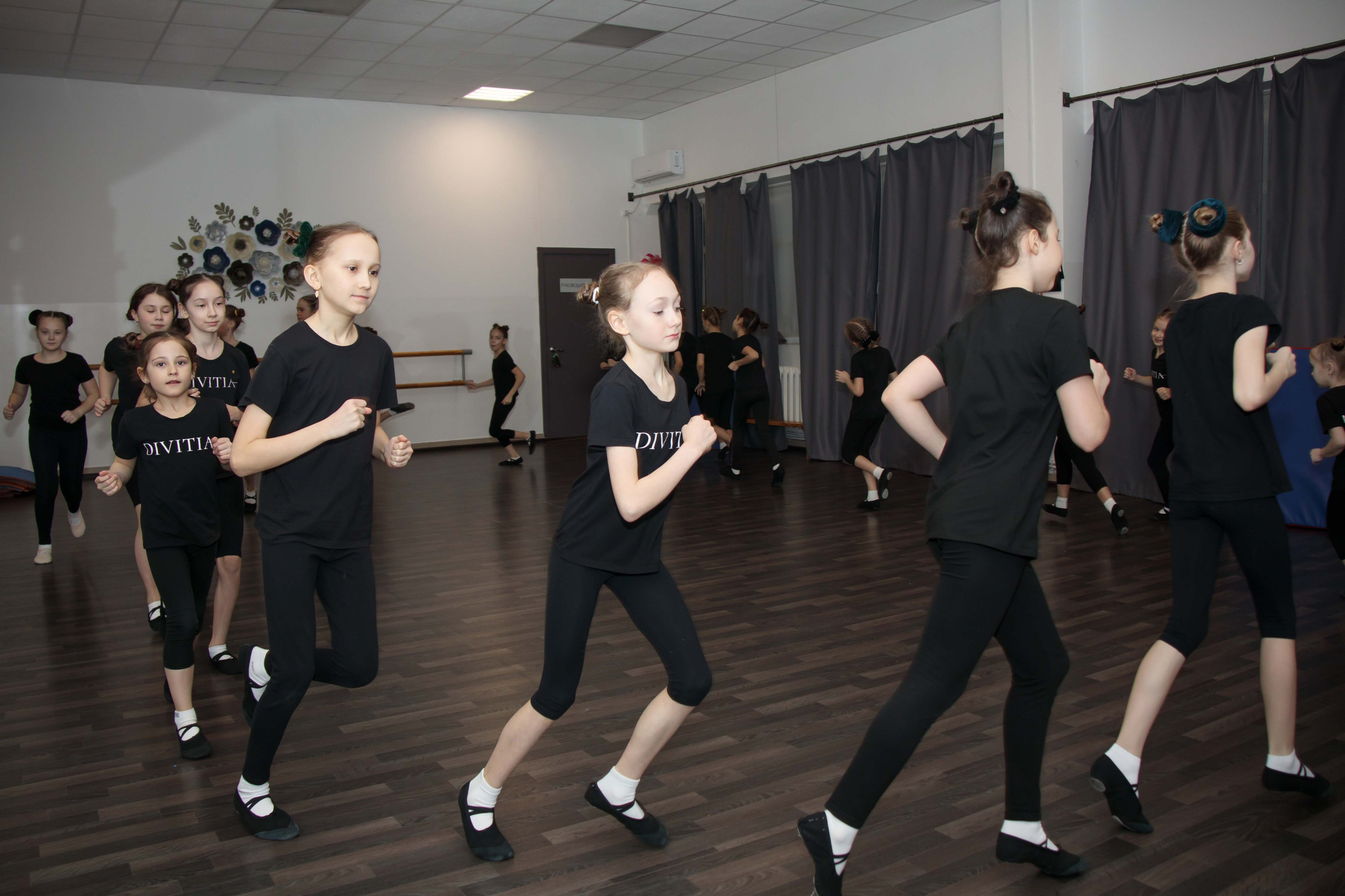 Тренировка в танц. школе. Репортажный Фотограф