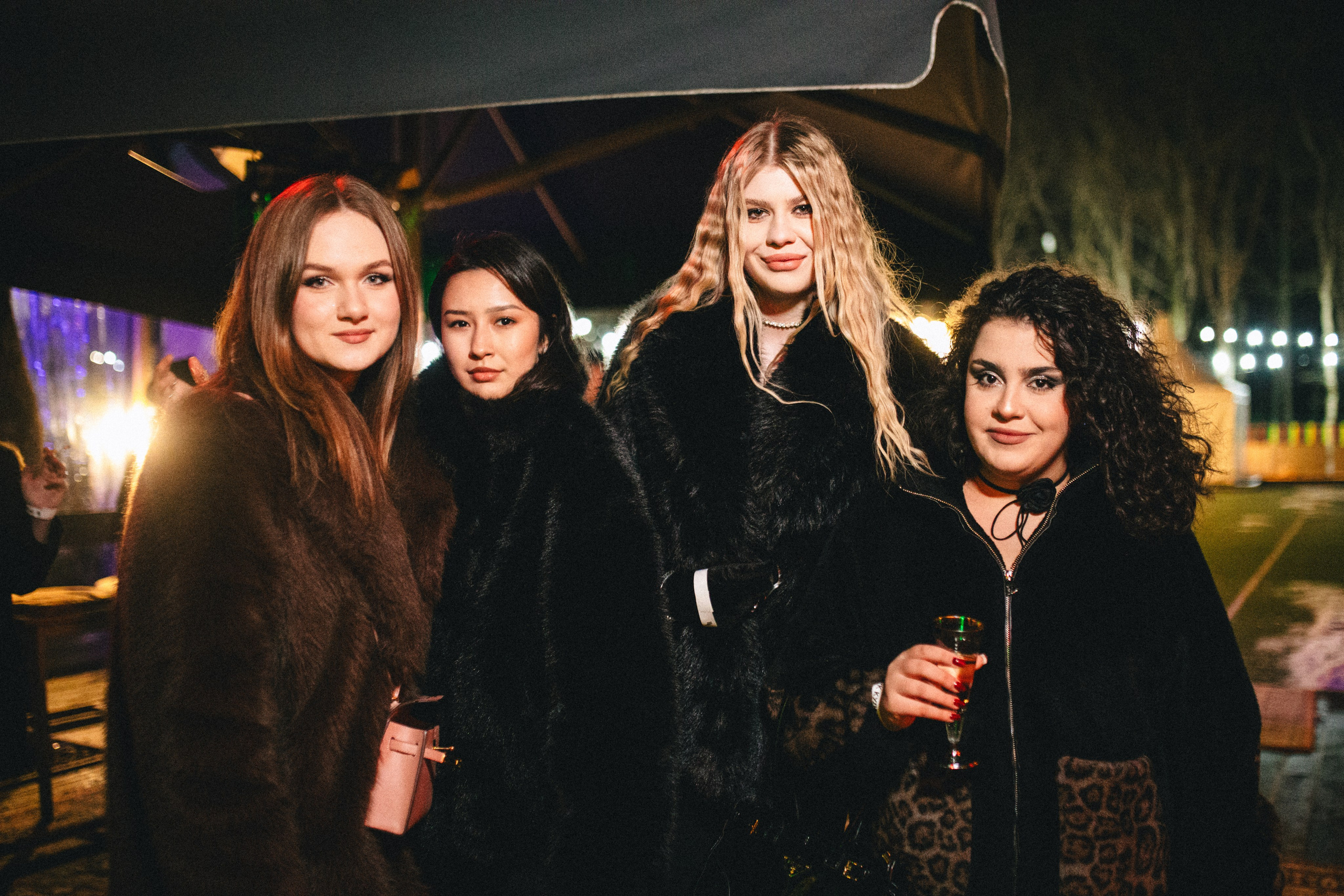 НОВОГОДНЯЯ ВЕЧЕРИНКА 90-х | Парк Культуры. Фотограф в Ставрополе Алина Клочкова