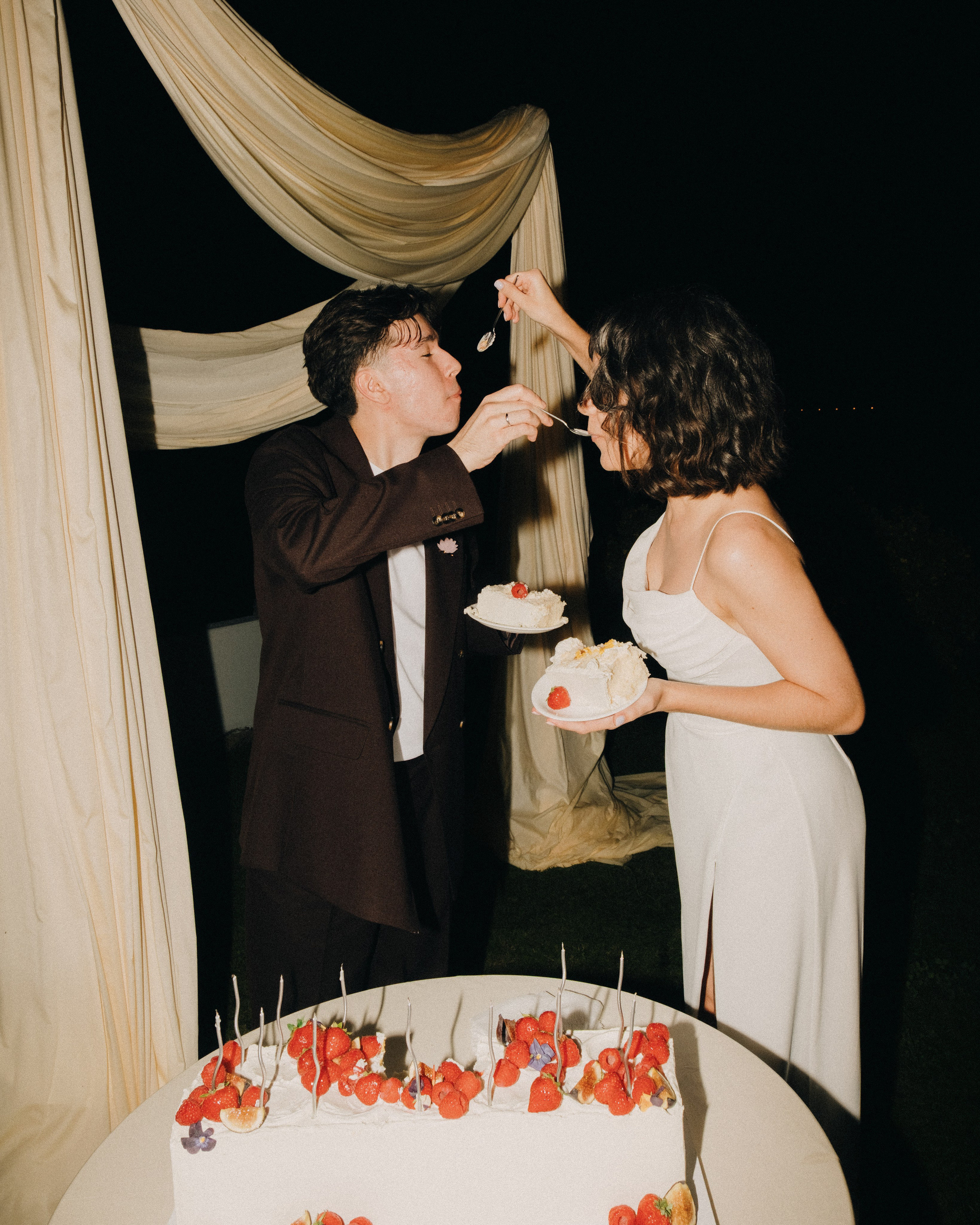 Молодые счастливые. Обо мне