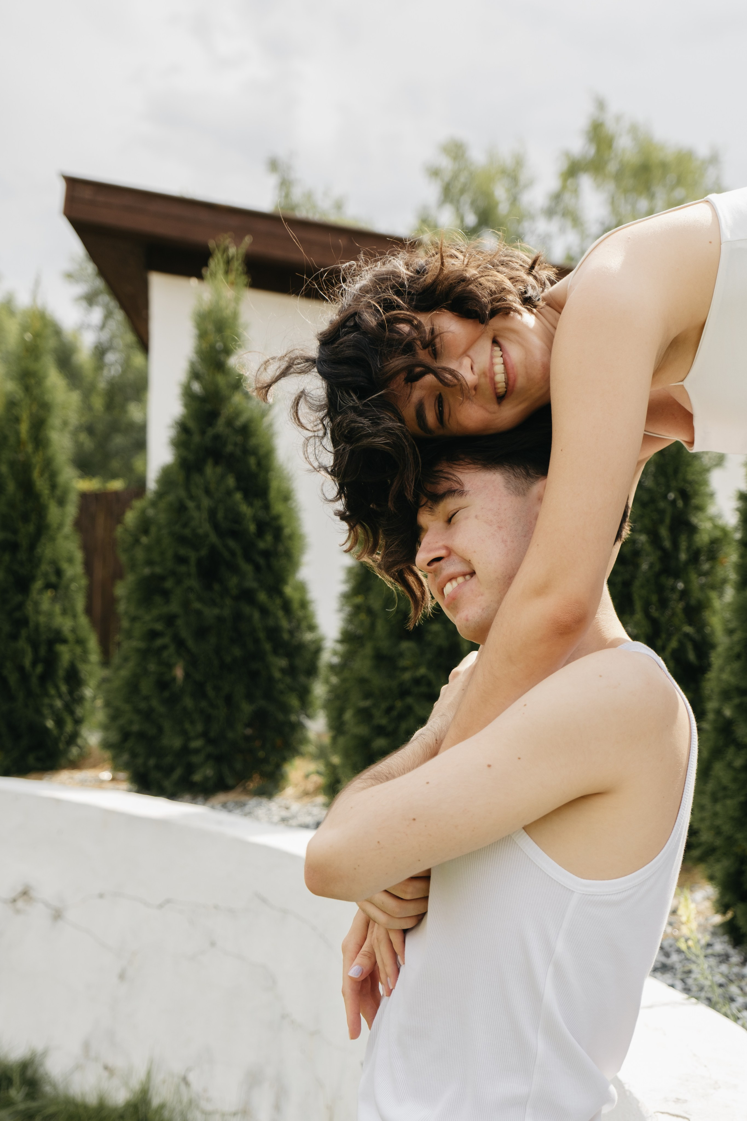 Молодые счастливые. Обо мне