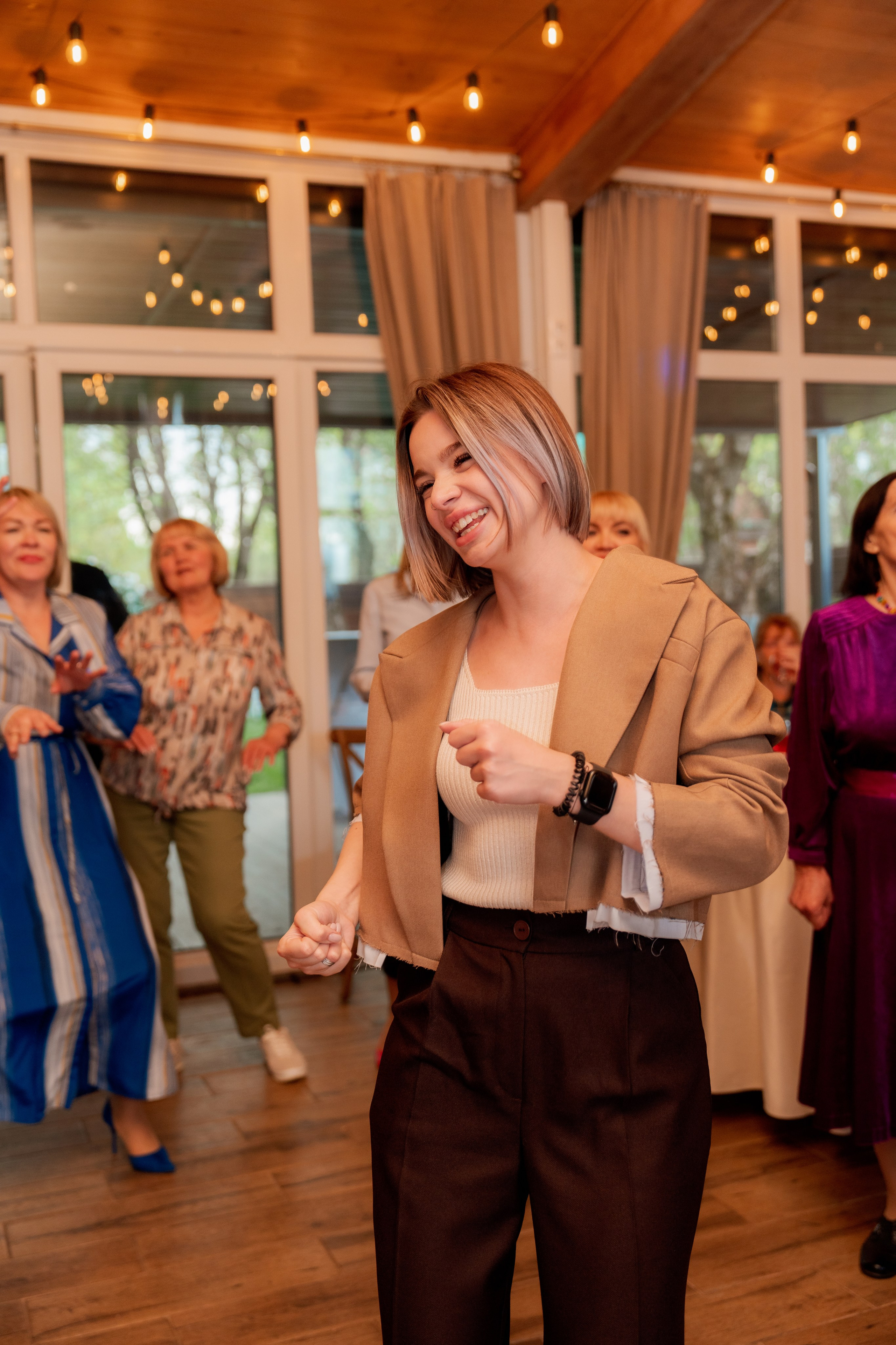 Алиса и Влад. Полный свадебный день (утро, усадьба, прогулка, выездная регистрация, банкет). Дата съемки 26.04.2025. Свадебный фотограф Москва