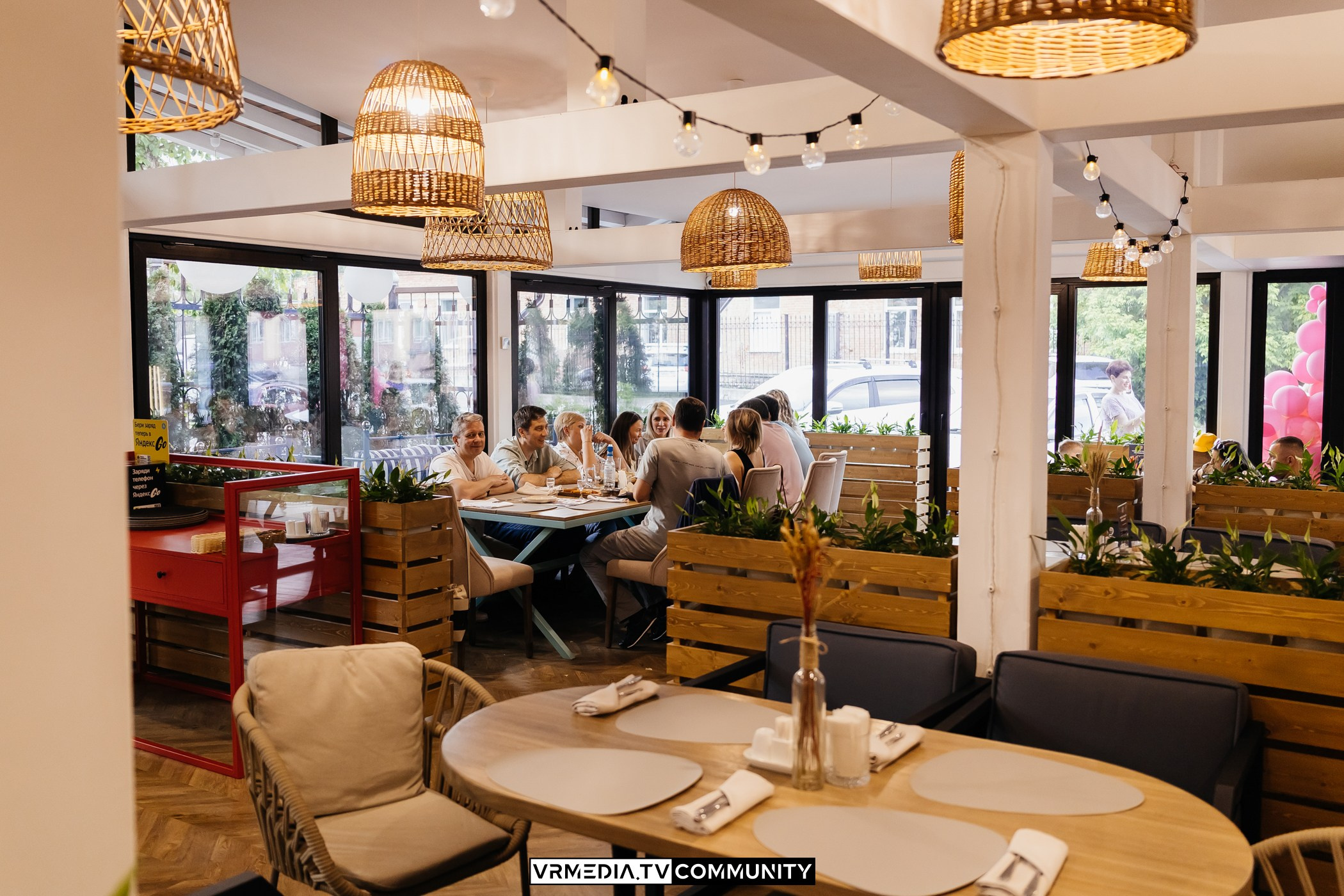 Ресторан «Volna»: Вечер на летней веранде «Хочу на дачу»