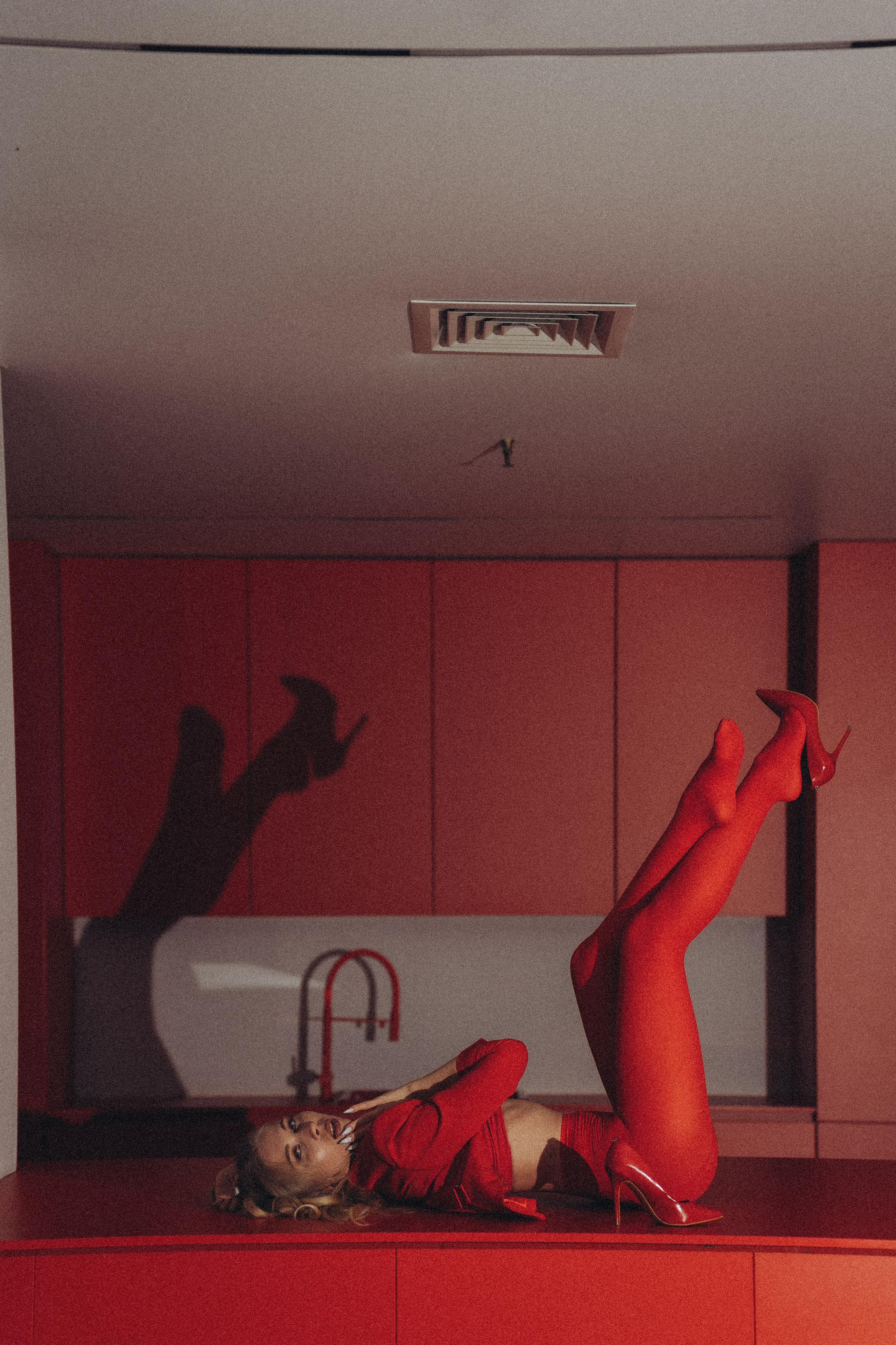 ФОТОСЕССИЯ К НОВОМУ ГОДУ В СТУДИИ С ЕЛОЧКОЙ КРАСИВЫЙ ОБРАЗ. Профессиональный фотограф, Санкт-Петербург — Виктория Богомолова