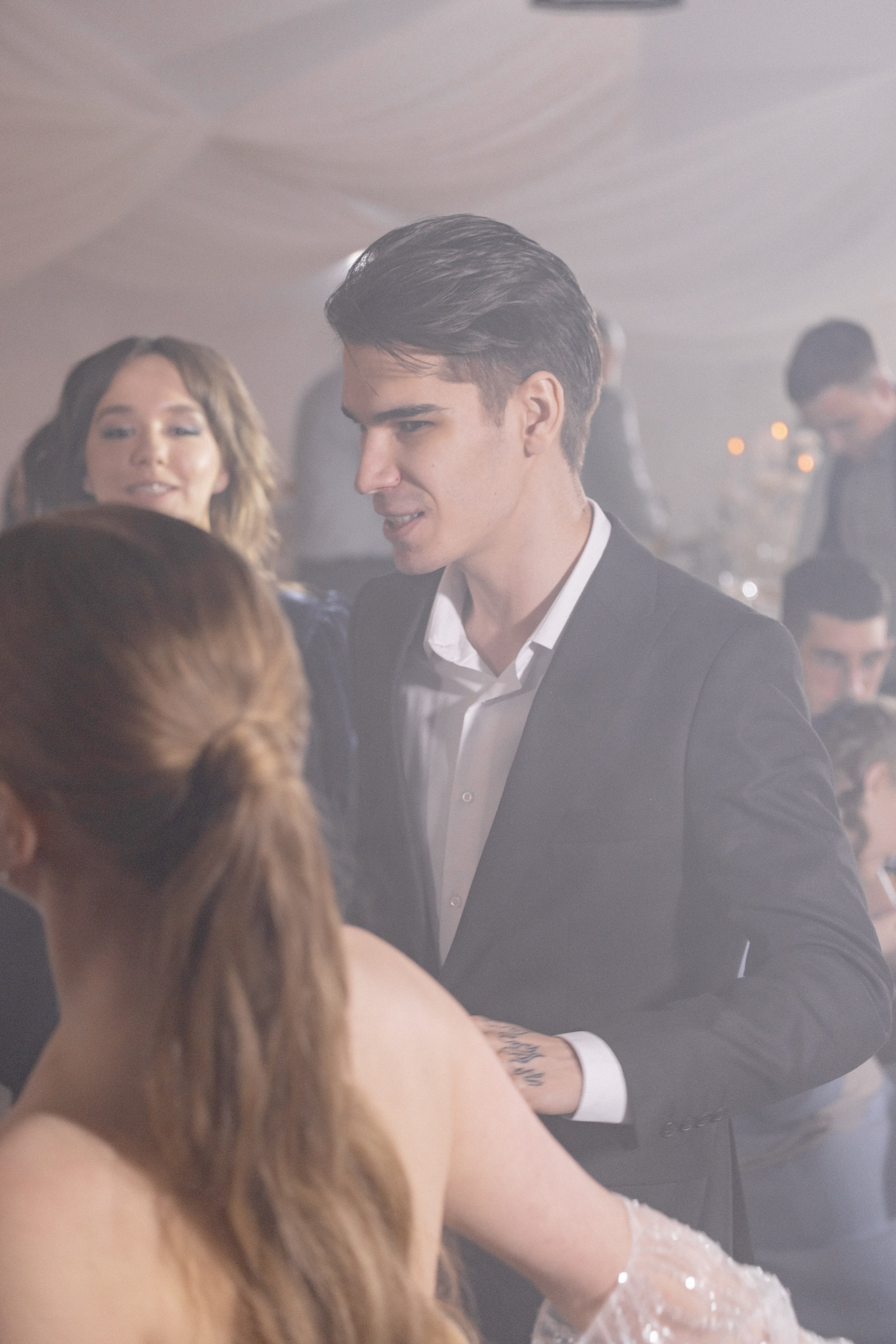 СВАДЕБНЫЙ БАНКЕТ (СНЯТО В СИБИРЕ В НИЖНЕВАРТОВСКЕ). Профессиональный фотограф, Санкт-Петербург — Виктория Богомолова