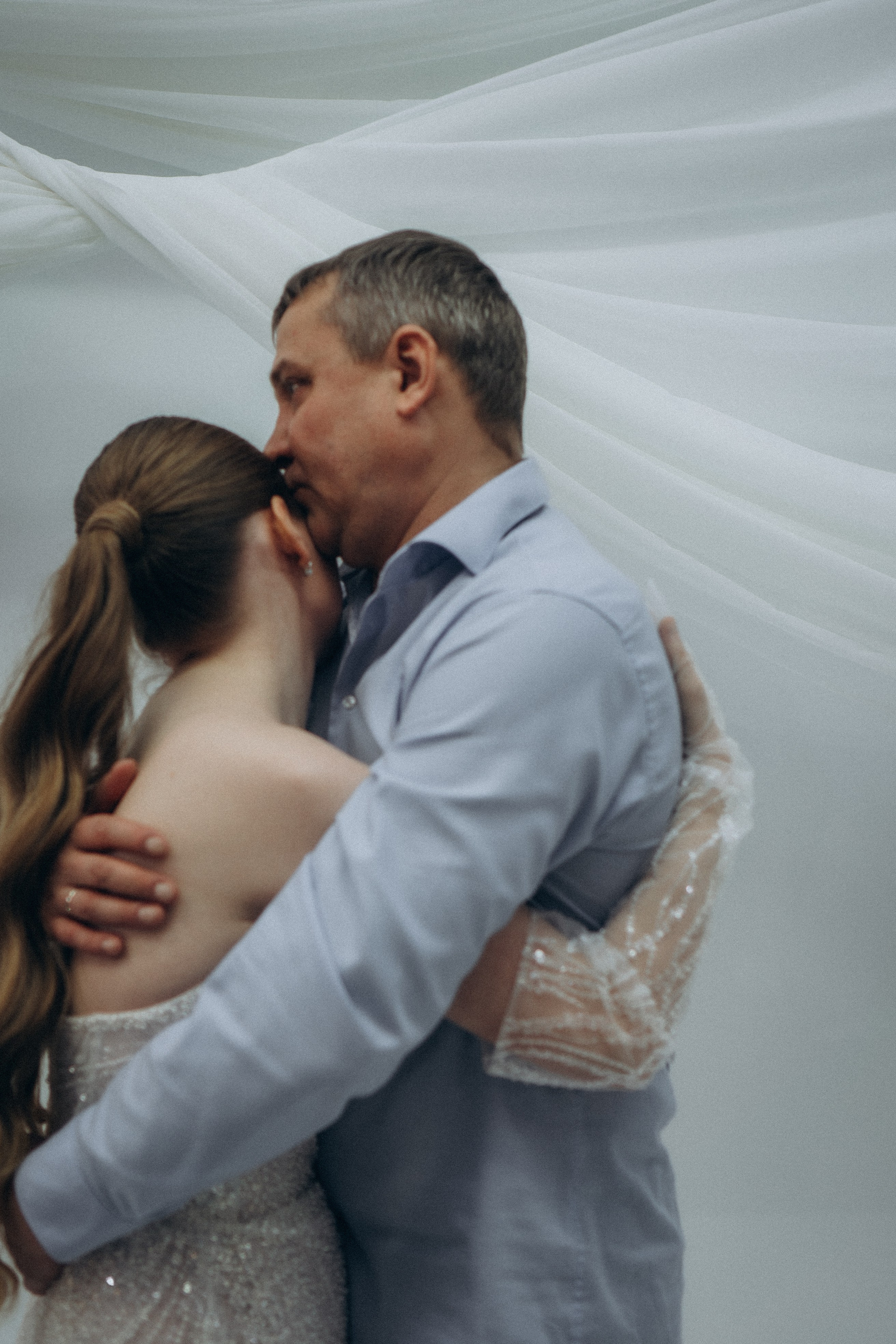 СВАДЕБНАЯ СЬЕМКА СБОРОВ В ОТЕЛЕ И ВЫЕЗД НА ЦЕРЕМОНИЮ (СНЯТО В СИБИРЕ В НИЖНЕВАРТОВСКЕ). Профессиональный фотограф, Санкт-Петербург — Виктория Богомолова