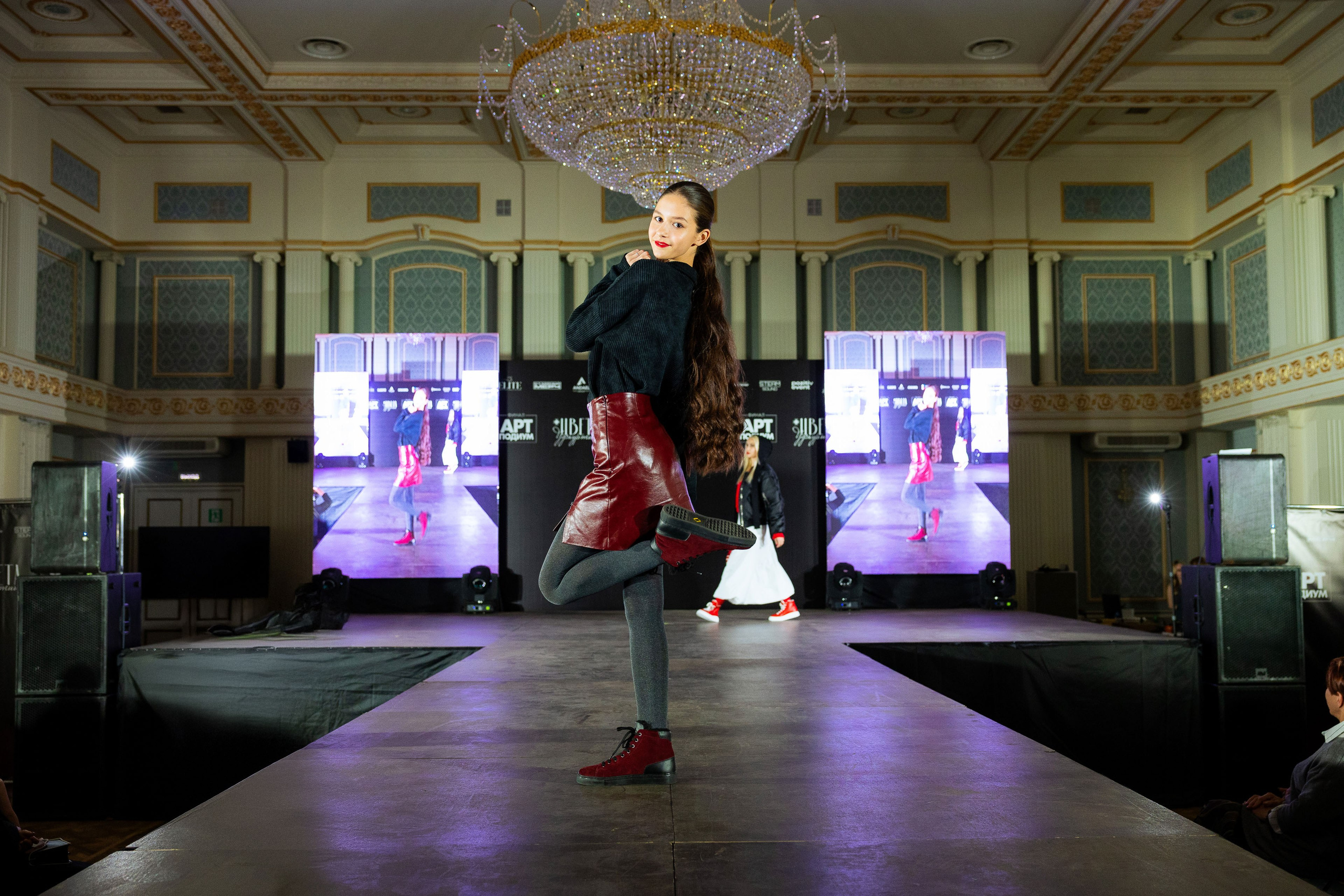 Арт-подиум «Цвета Удмуртии». Показ мод [25/10/24]. Фотограф Виноградов Константин