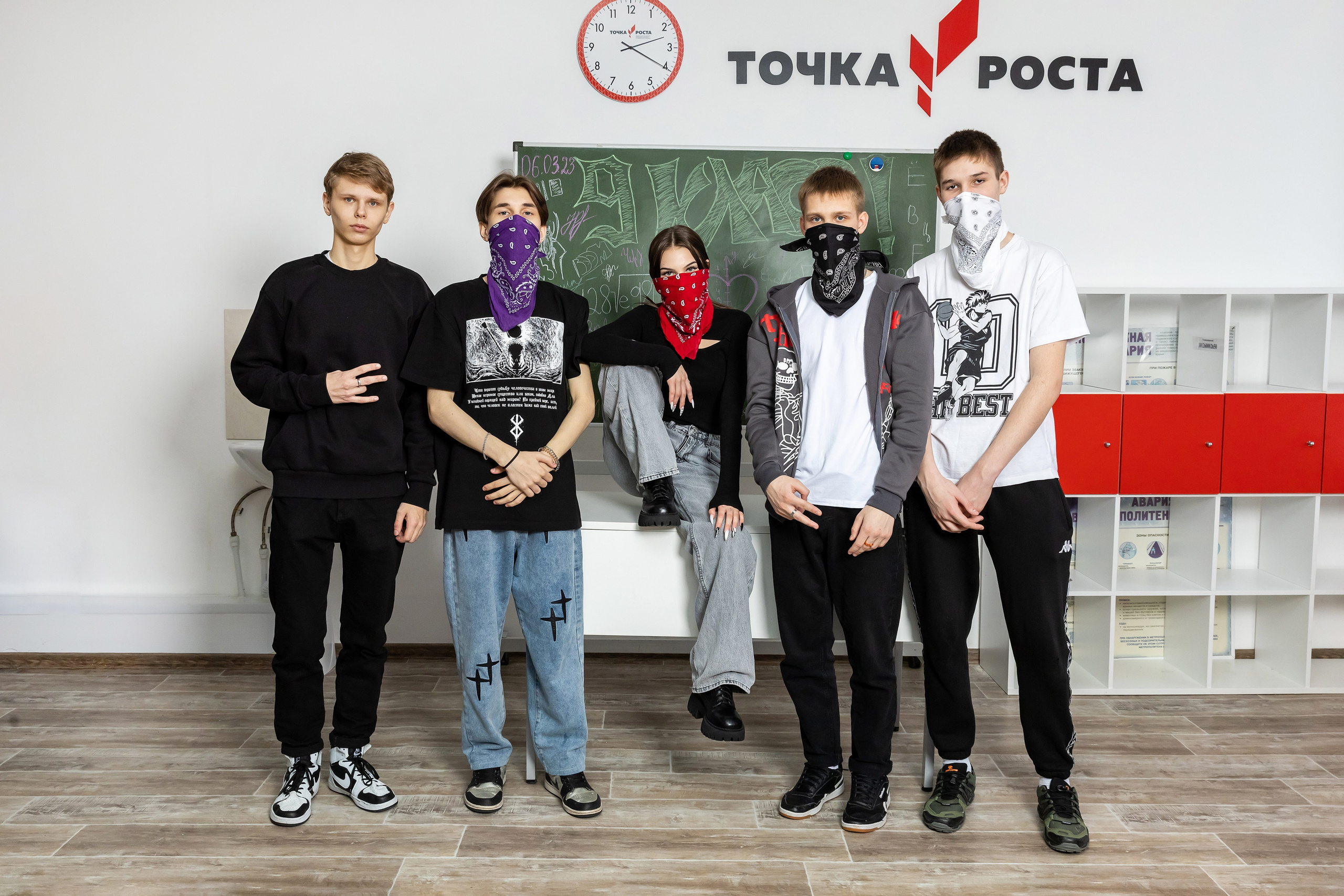 Примеры фото СТАРШИЕ КЛАССЫ. Фотограф Радужный ХМАО, Школьный фотограф, семейный фотограф, выпускной альбом