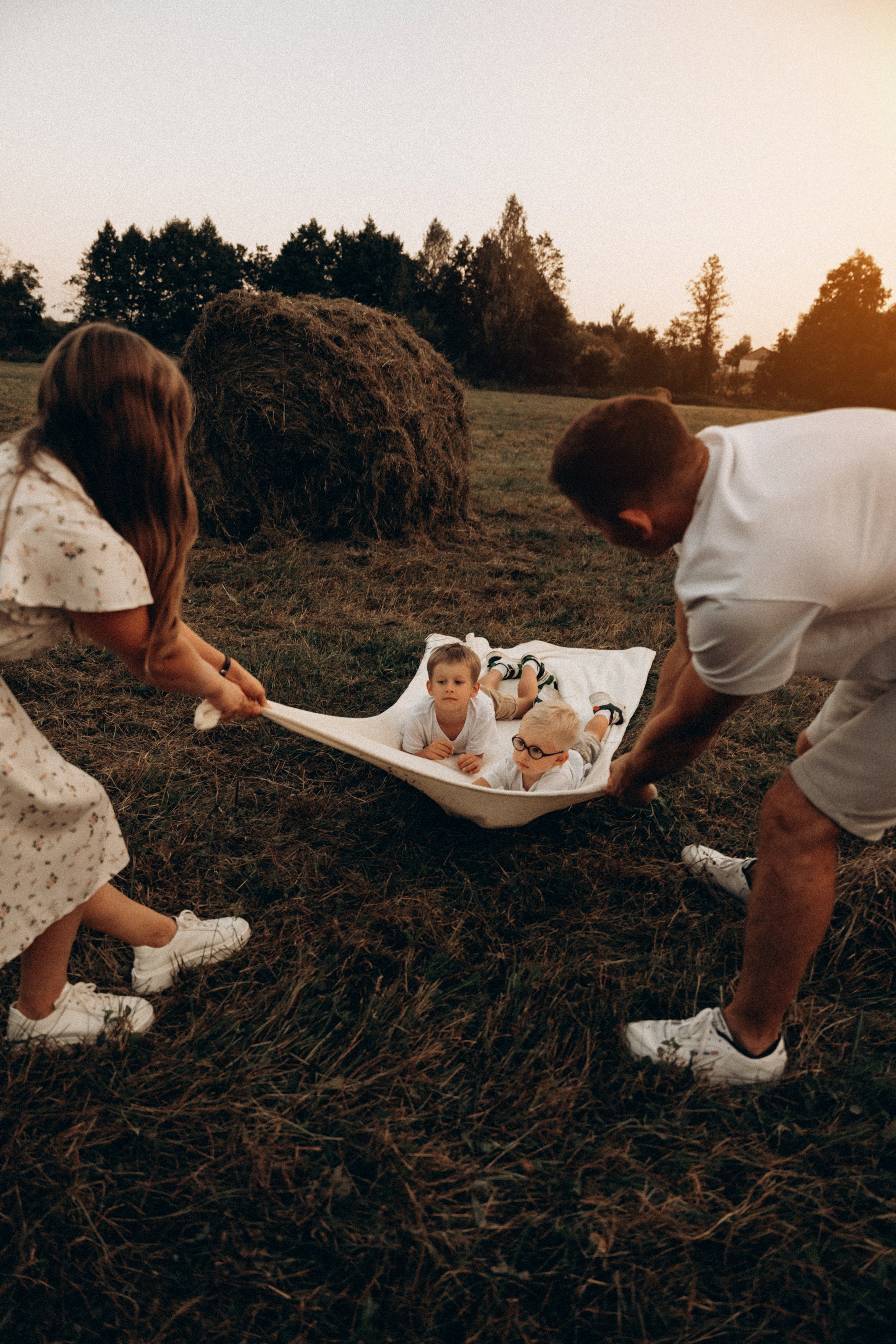 Марина, Саша, Максим и Дениска. Фотограф Мария Миллс | Минск