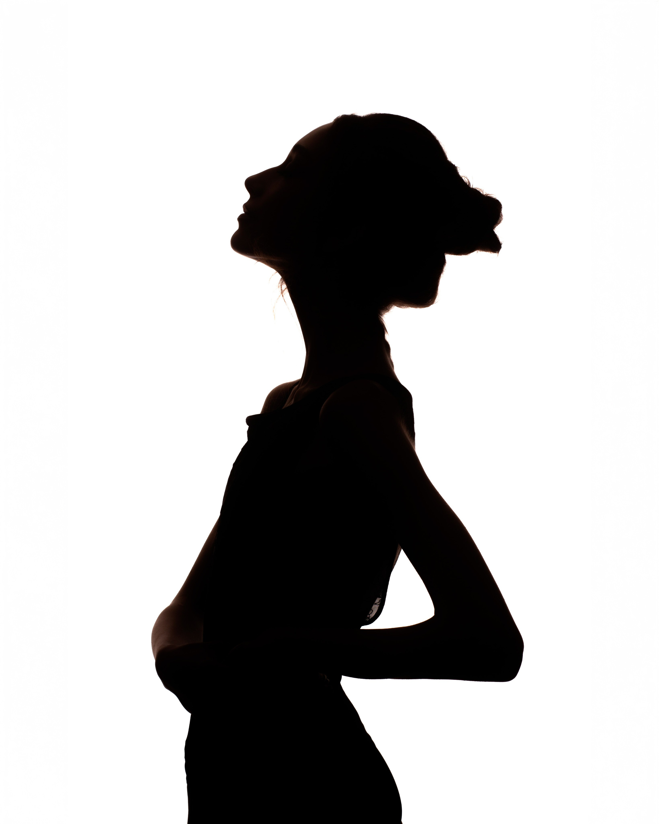 Искусственный свет. Визуальный дизайнер из Санкт-Петербурга Айси Клусова