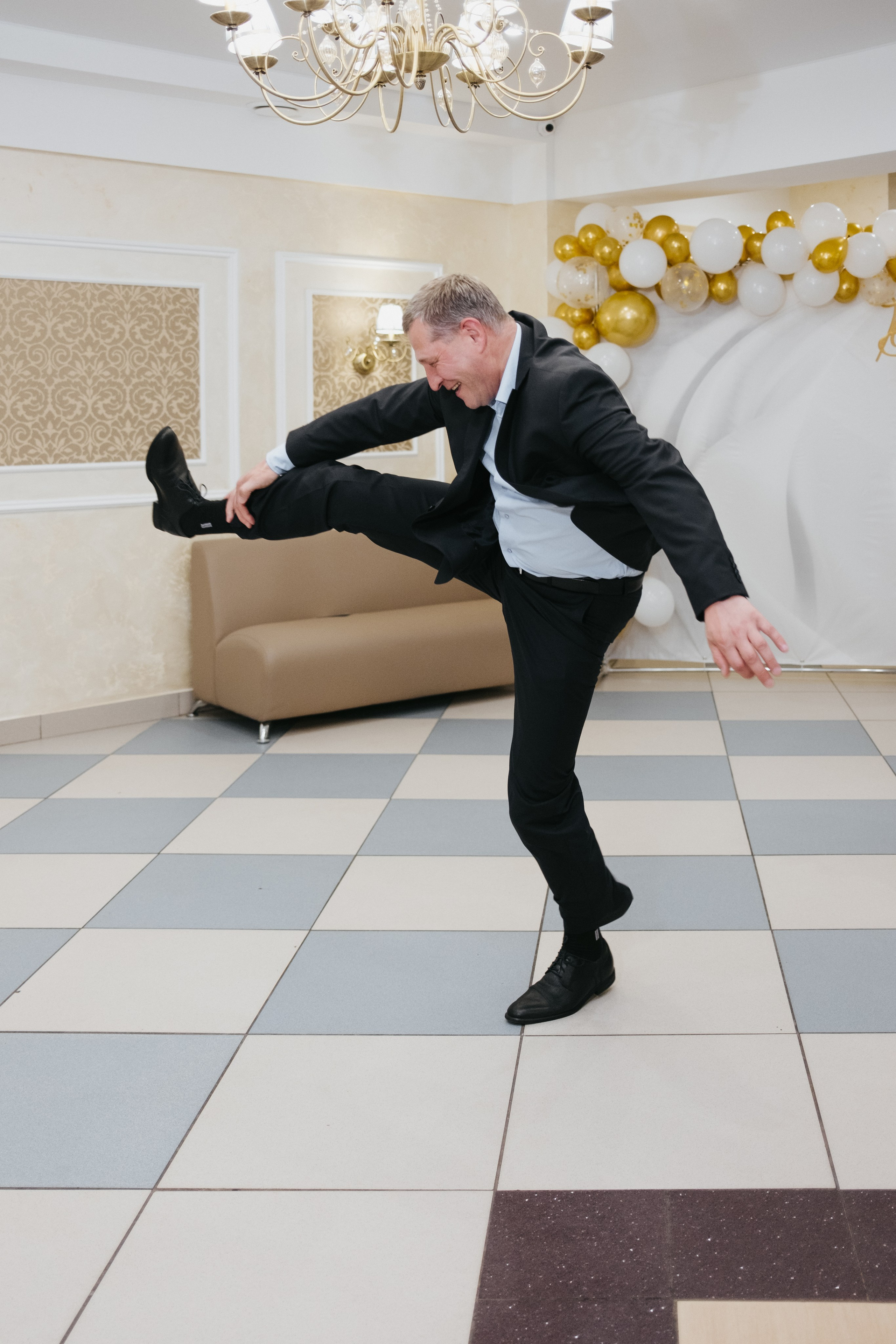 Выпускной 11 класс школы № 30. Свадебный и репортажной фотограф Денис Ожигин в Краснодаре и Краснодарском крае