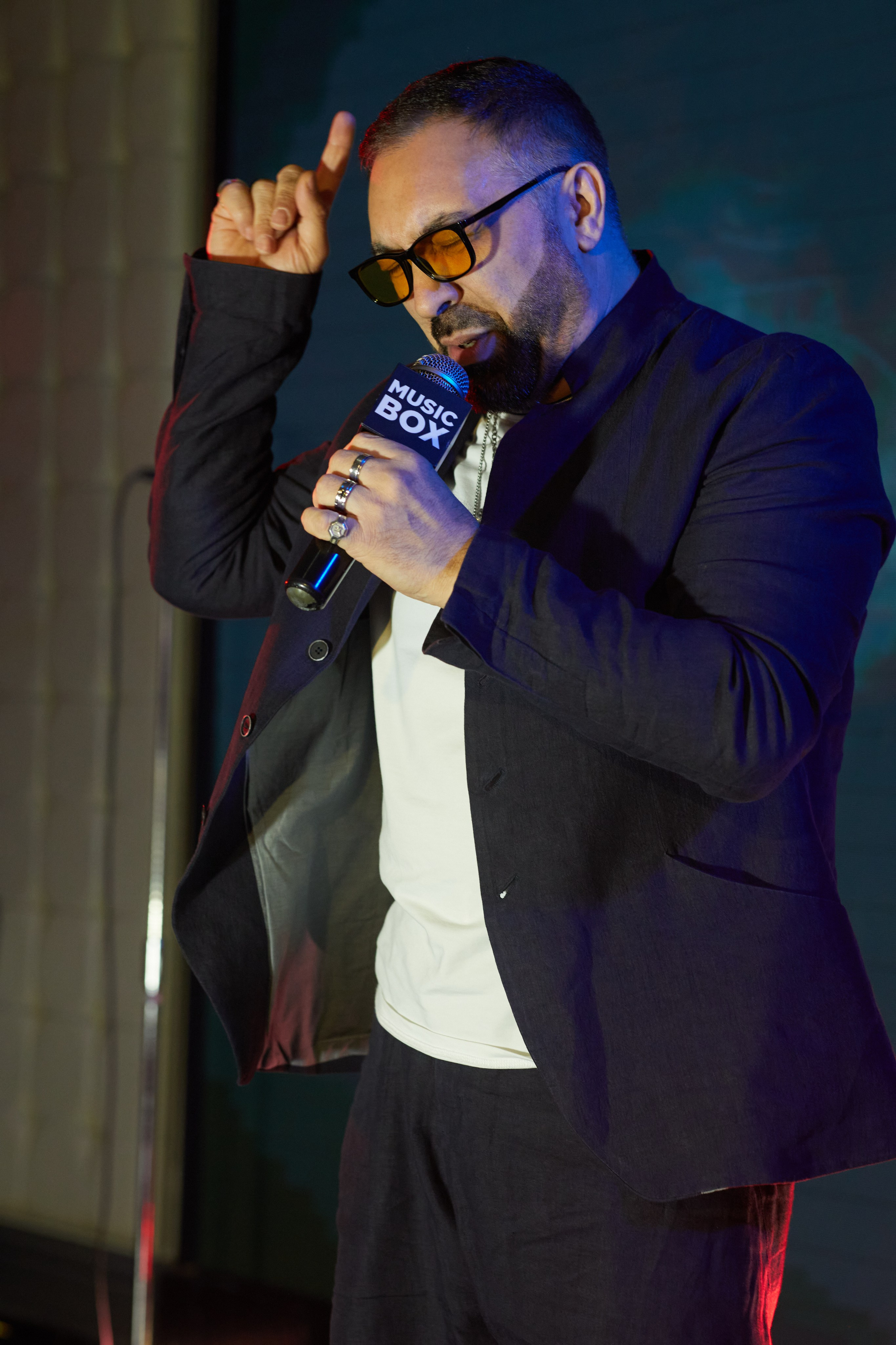 Musicboxgold. Art photographer Nino