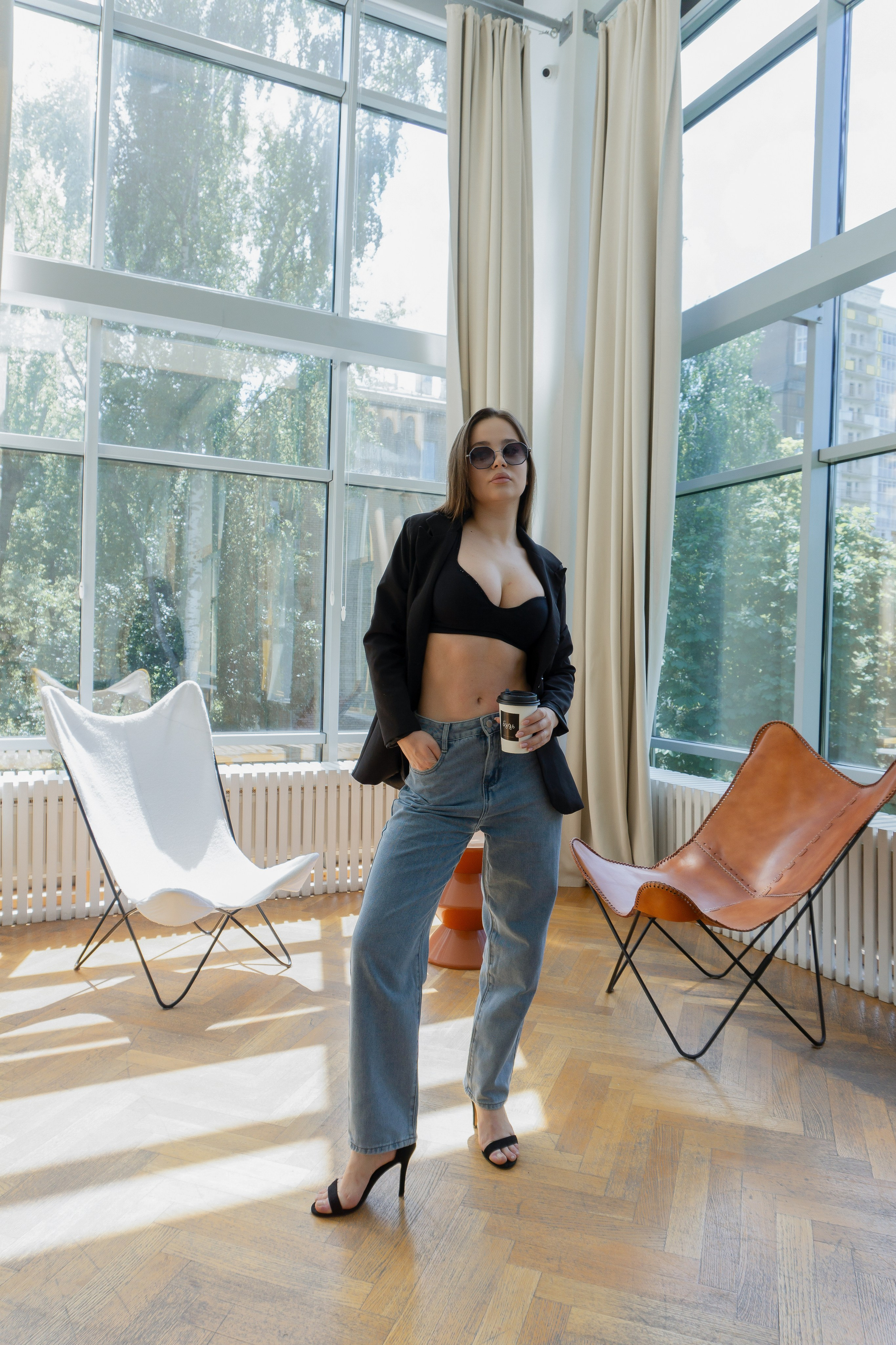 Джинсы. Фотограф