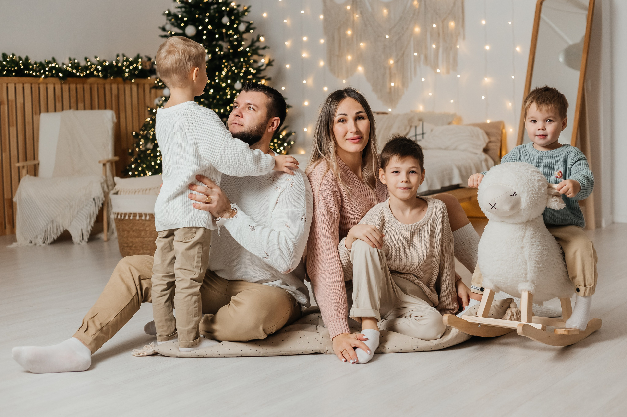 Семейная фотосессия. Фотостудия «Лайм». Фотограф Мария Новоселова. Сургут