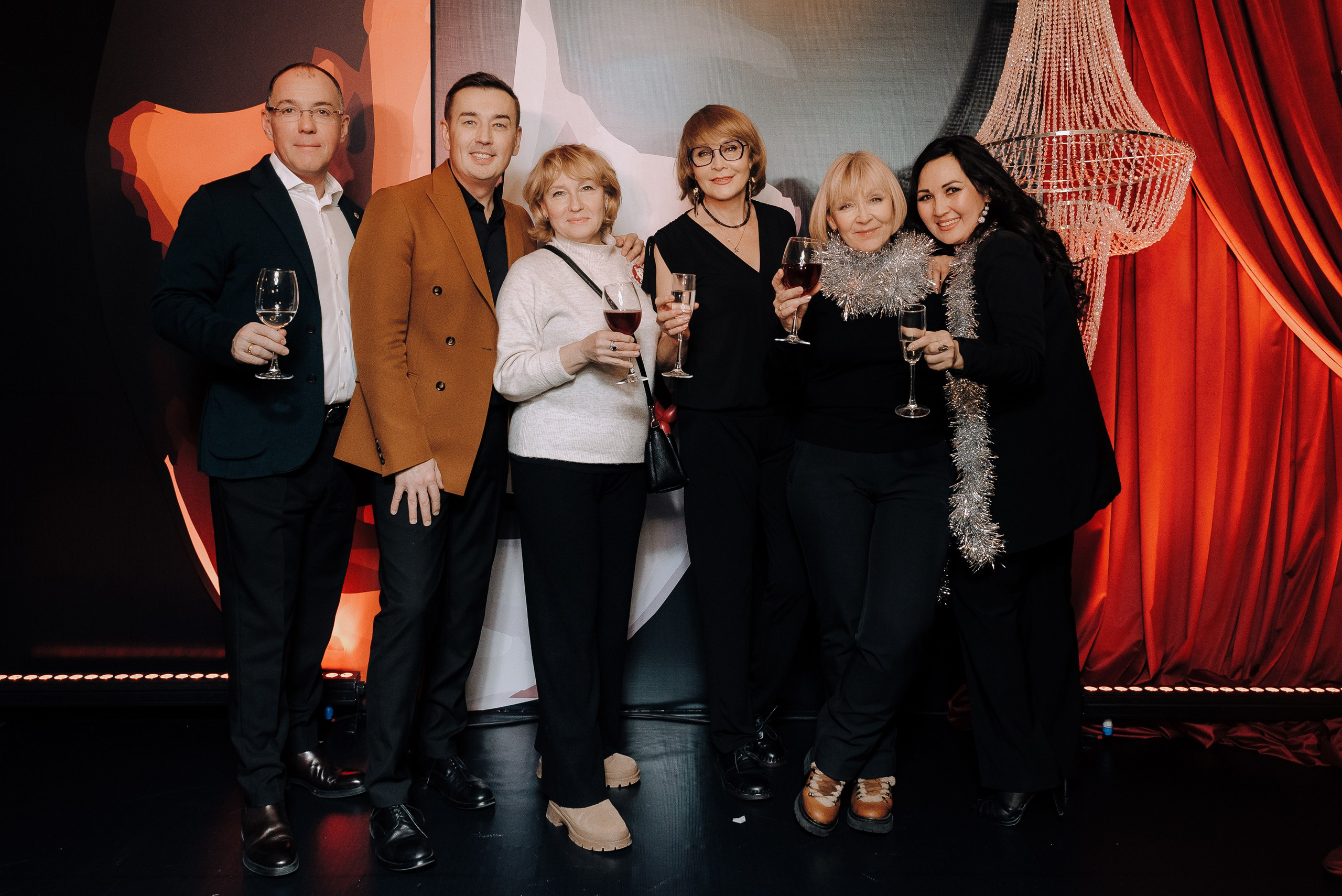 СПЕКТАКЛЬ «ВОЛШЕБНЫЕ ОЧКИ» ОПТИК-ЦЕНТР. Репортажный фотограф Зуев Роман г. Челябинск