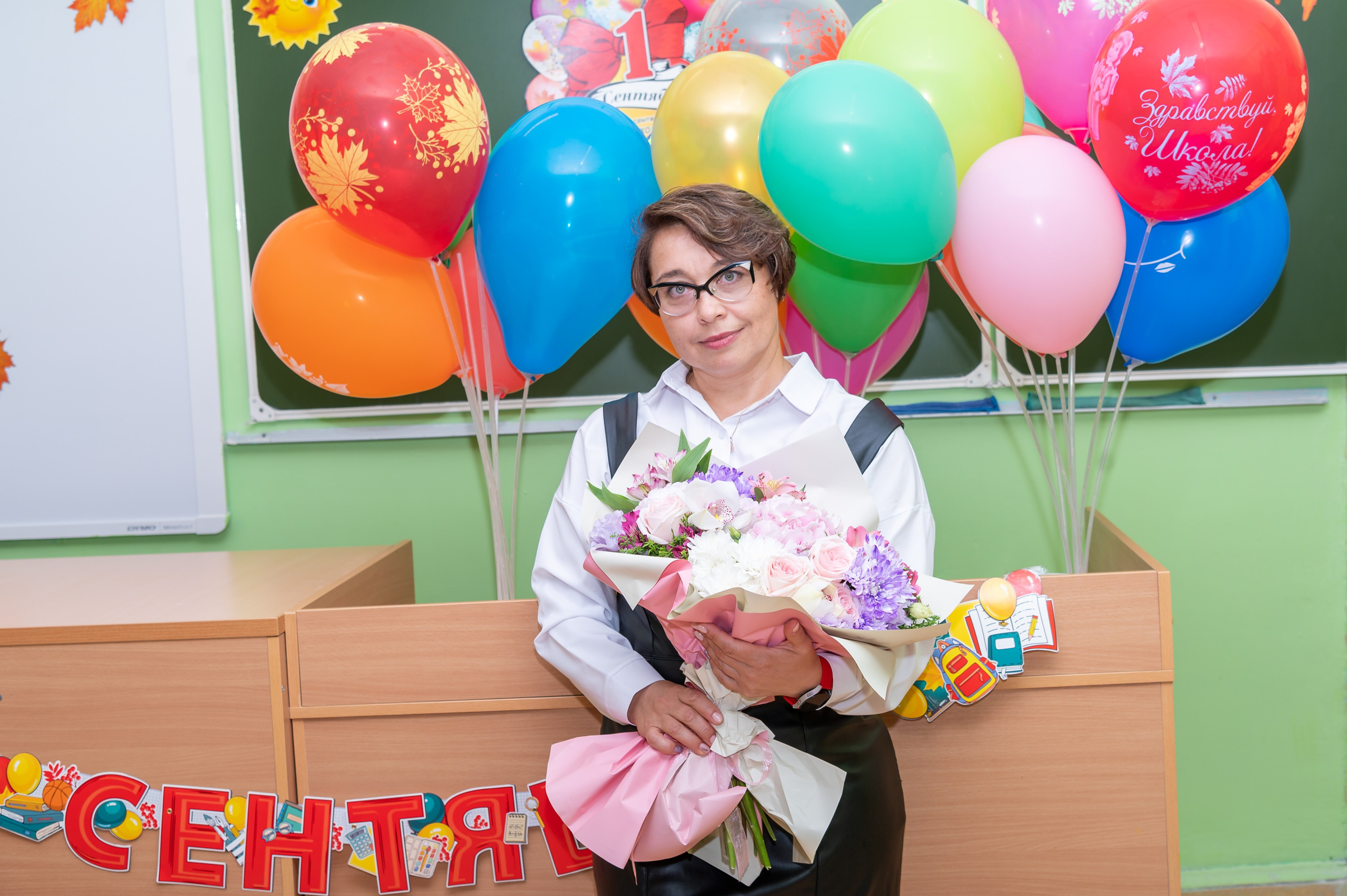 Школьная фотосессия в Туле. Портретный, семейный, свадебный фотограф. Бизнес, контент съёмка. Тула