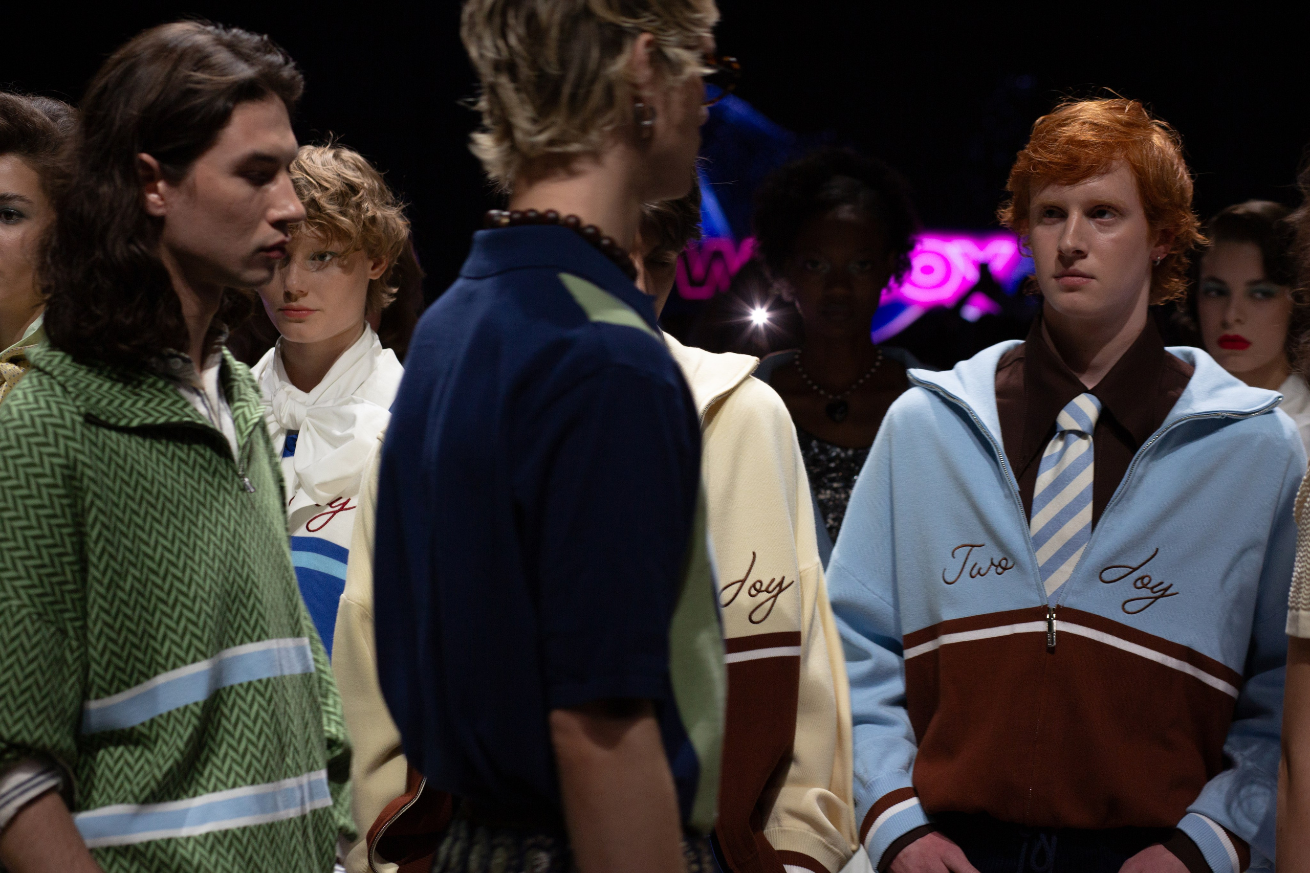 Reports from the Moscow Fashion Week shows. Neumann’s moon