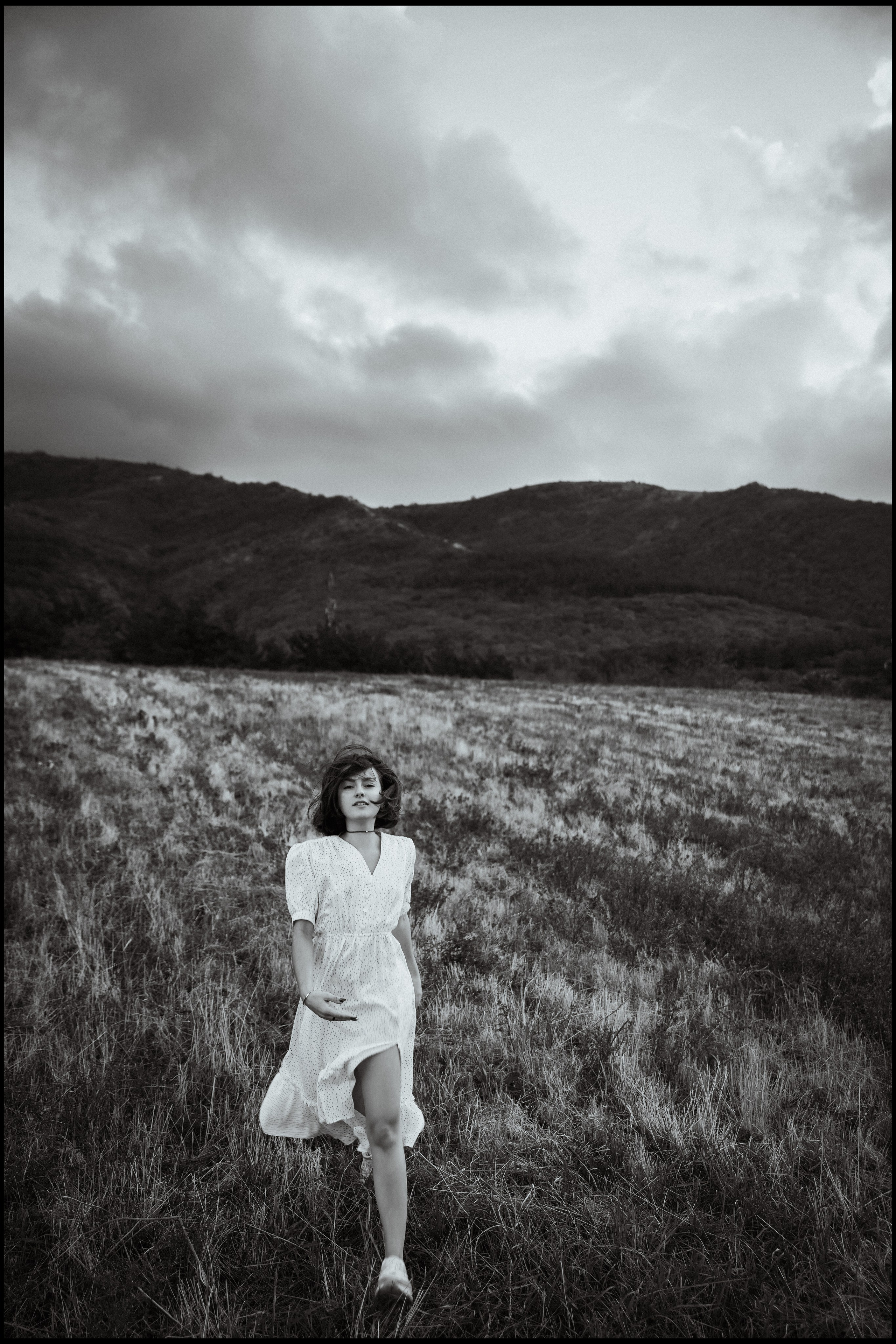 В полях. VISUAL ARTIST · KRONGAUZ ANASTASIA