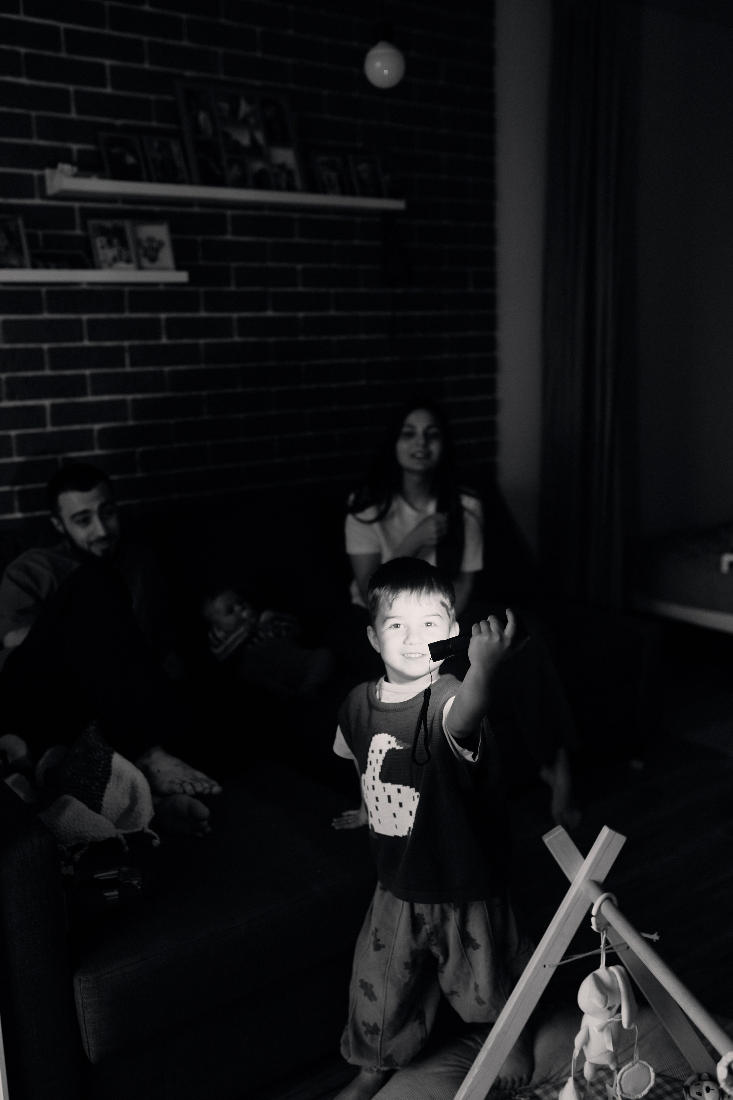 Эмир, Диана, Леон и Амин дома. Семейный и свадебный lifestyle-фотограф в Москве Мария Петрова