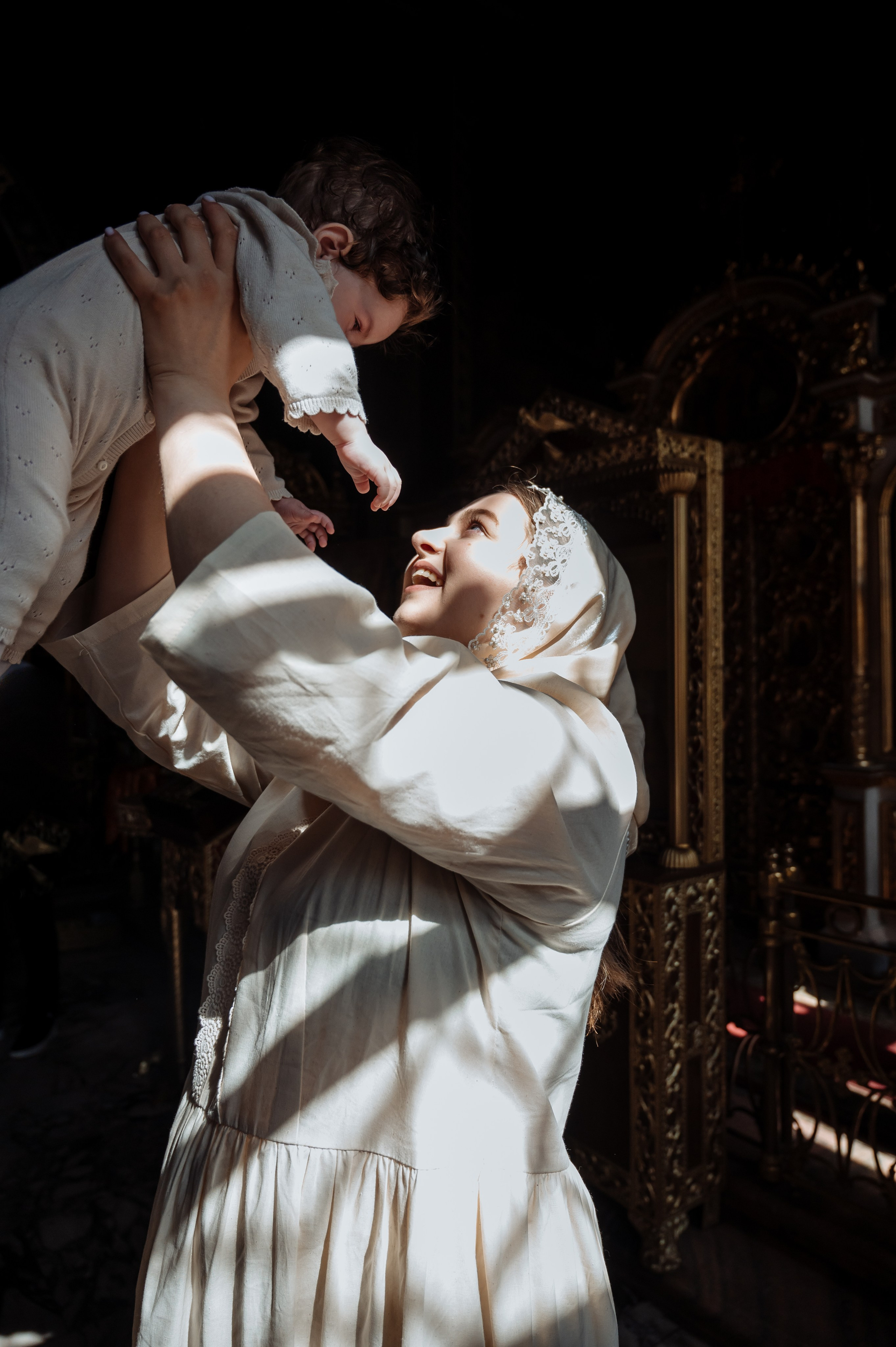 Фотосъёмка крещения. Анастасия Петрович фотограф, фотокорреспондент в Москве и Санкт-Петербурге. Фотосъёмка репортажа, мероприятия, корпоративная съёмка, контент