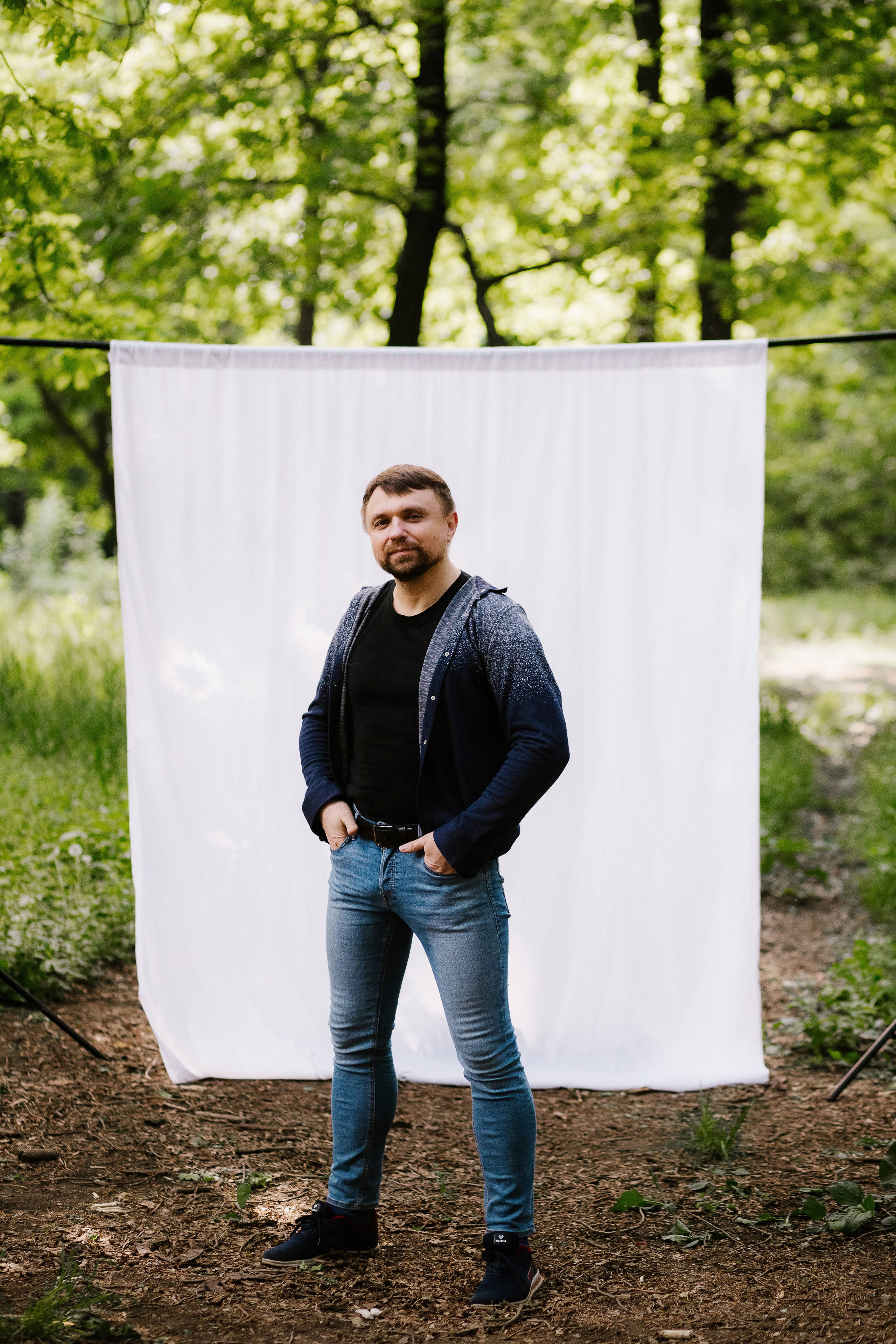 Ощущение леса в городе! Портреты на Белом Фоне в Дубках Таганрога. Свадебный и семейный фотограф в Таганроге Бакарюк Антон