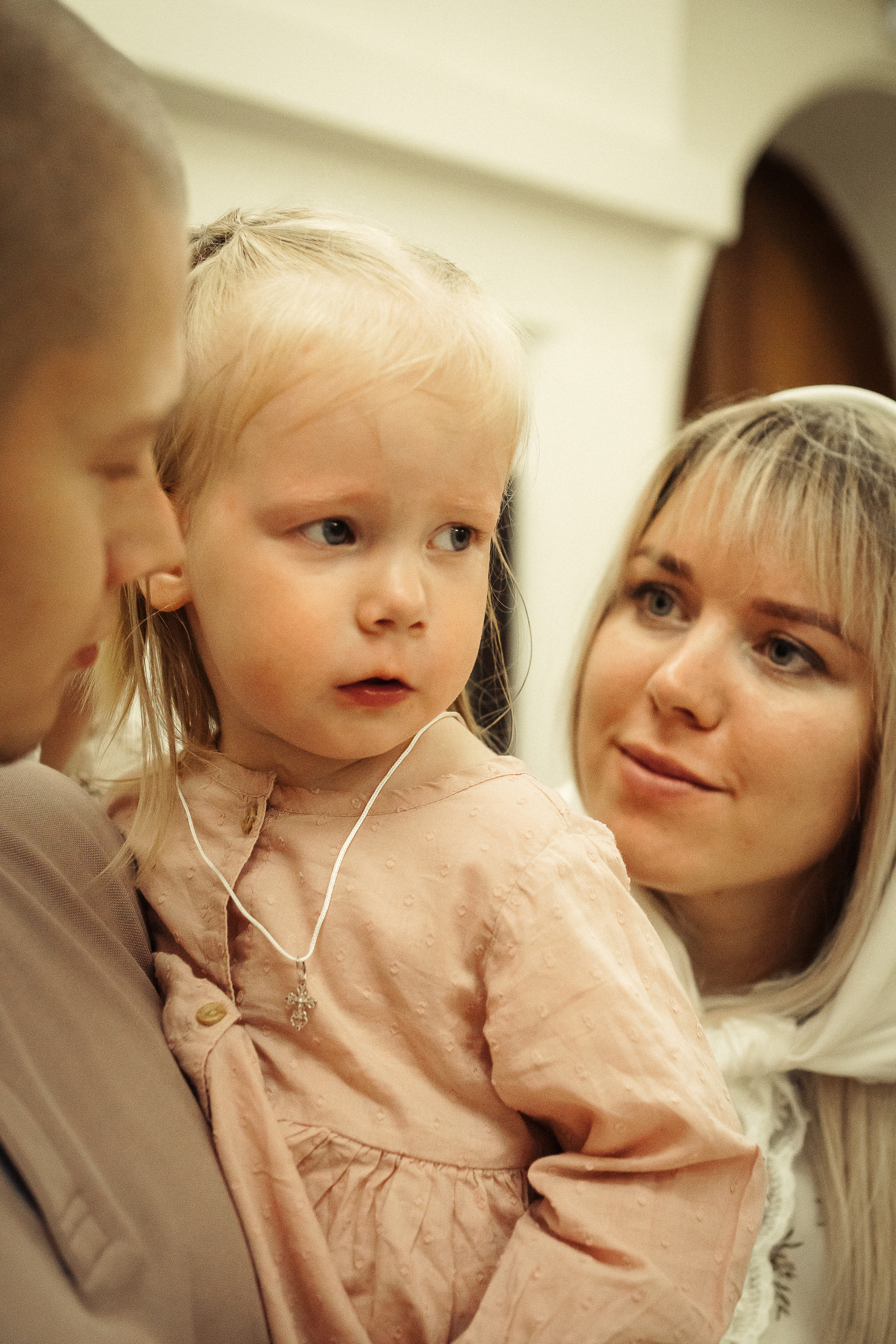 Крещение девочки 2 лет в храме Архангела Михаила, г. Красноярск. Фотограф для семей и экспертов в г. Воронеж Ирина Круглова
