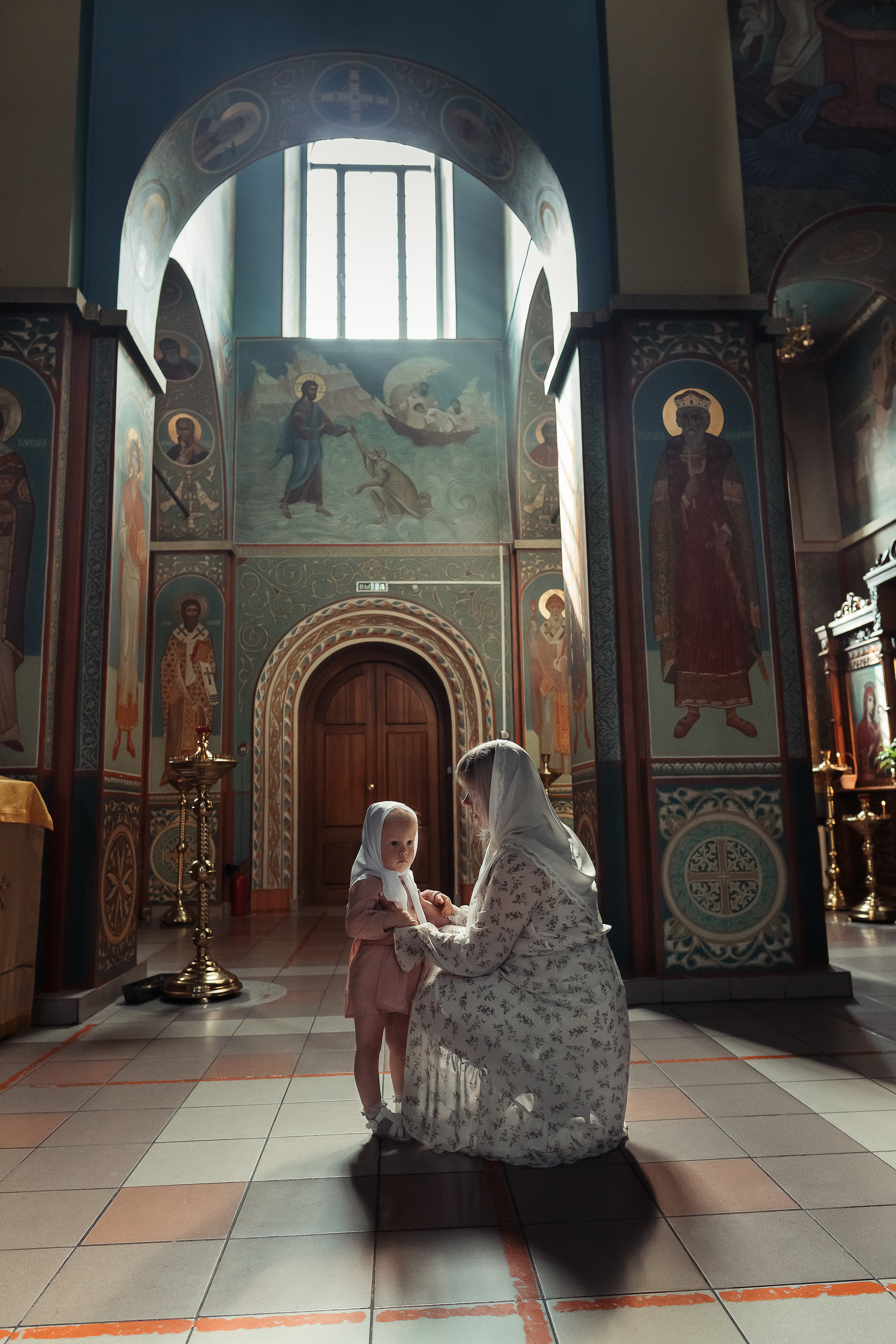 Крещение девочки 2 лет в храме Архангела Михаила, г. Красноярск. Фотограф для семей и экспертов в г. Воронеж Ирина Круглова
