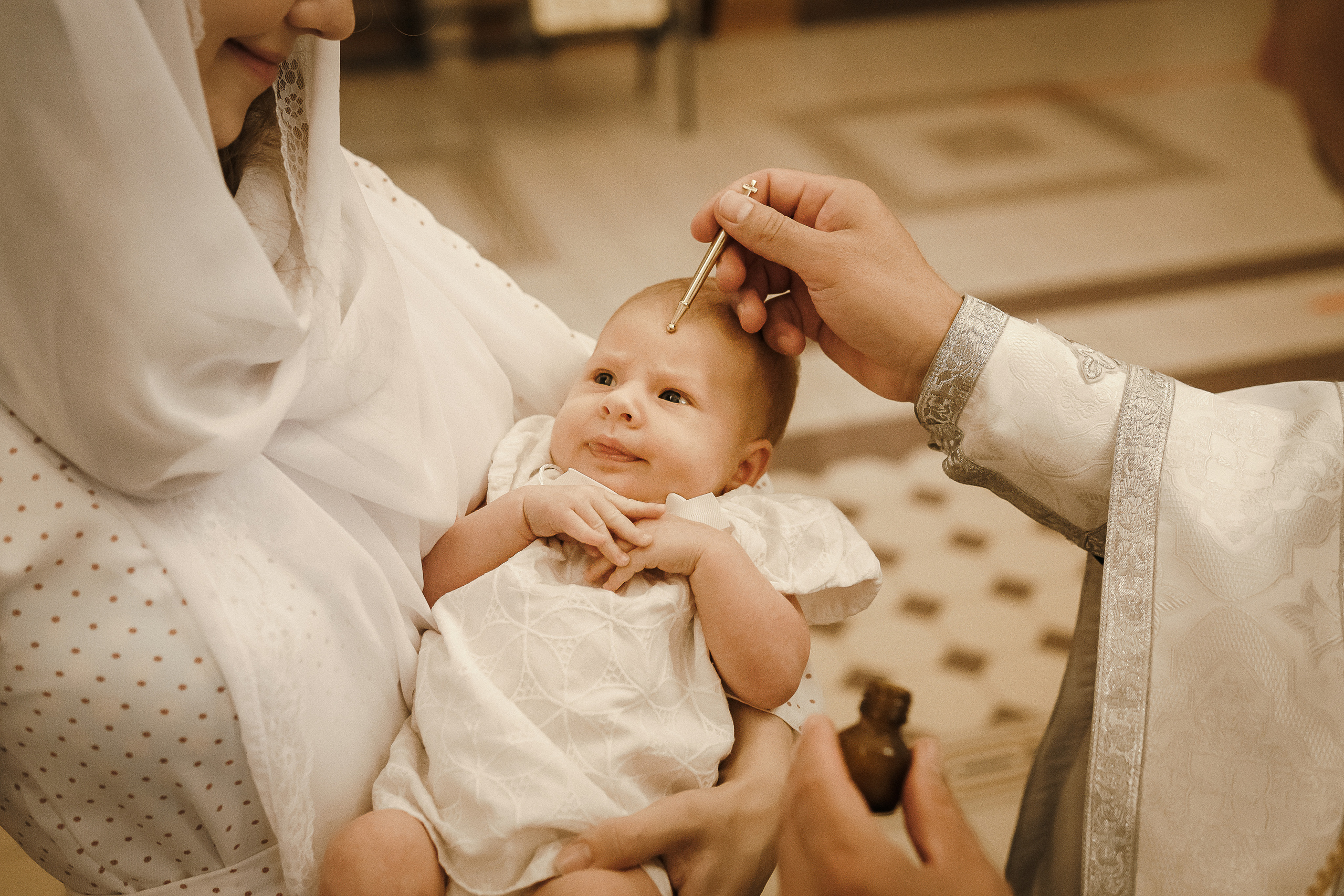 Крестины в Воронеже. Кого можно пригласить в крестные