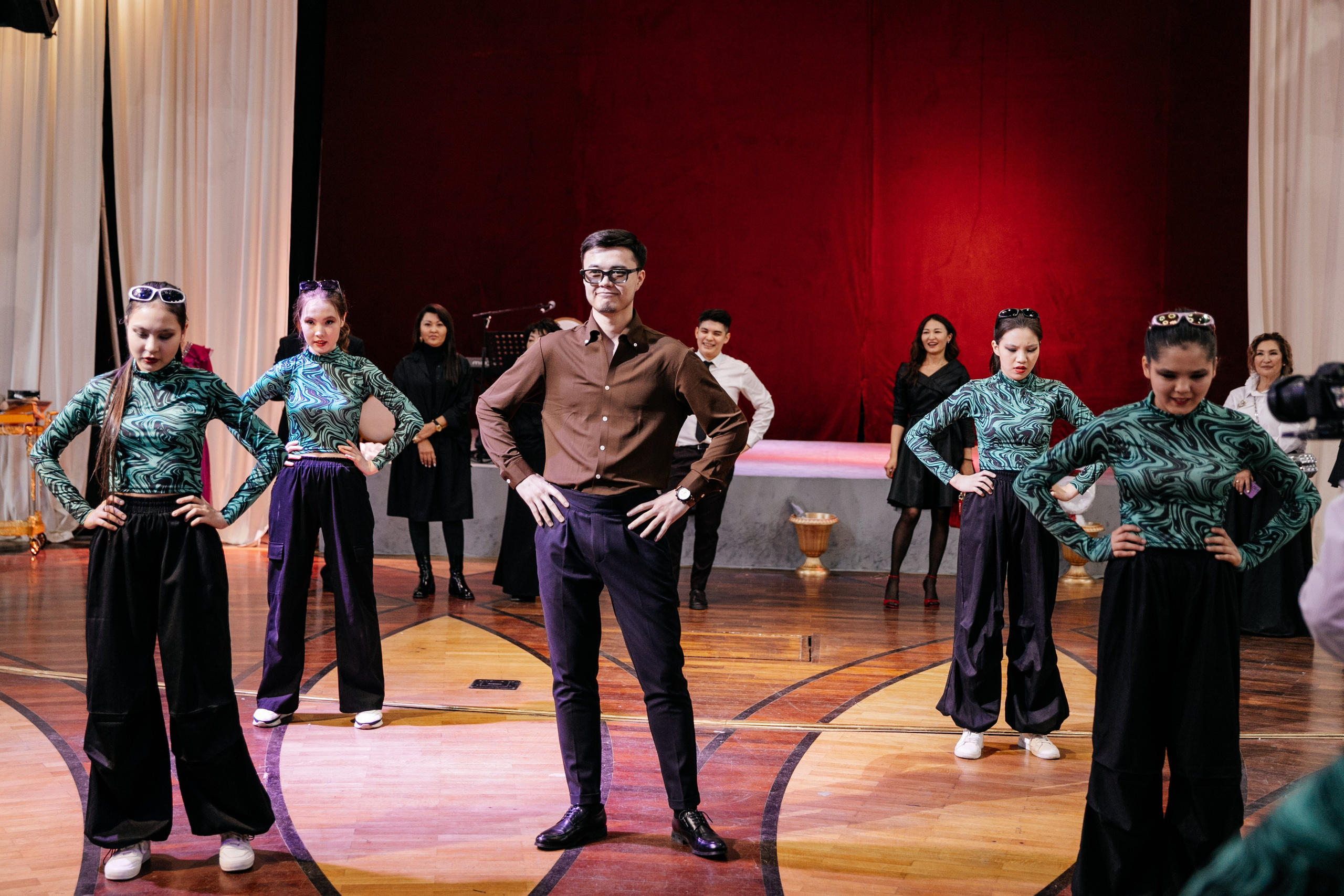 Свадебный банкет Абылайхан и Меруерт. Akkanatart.kz