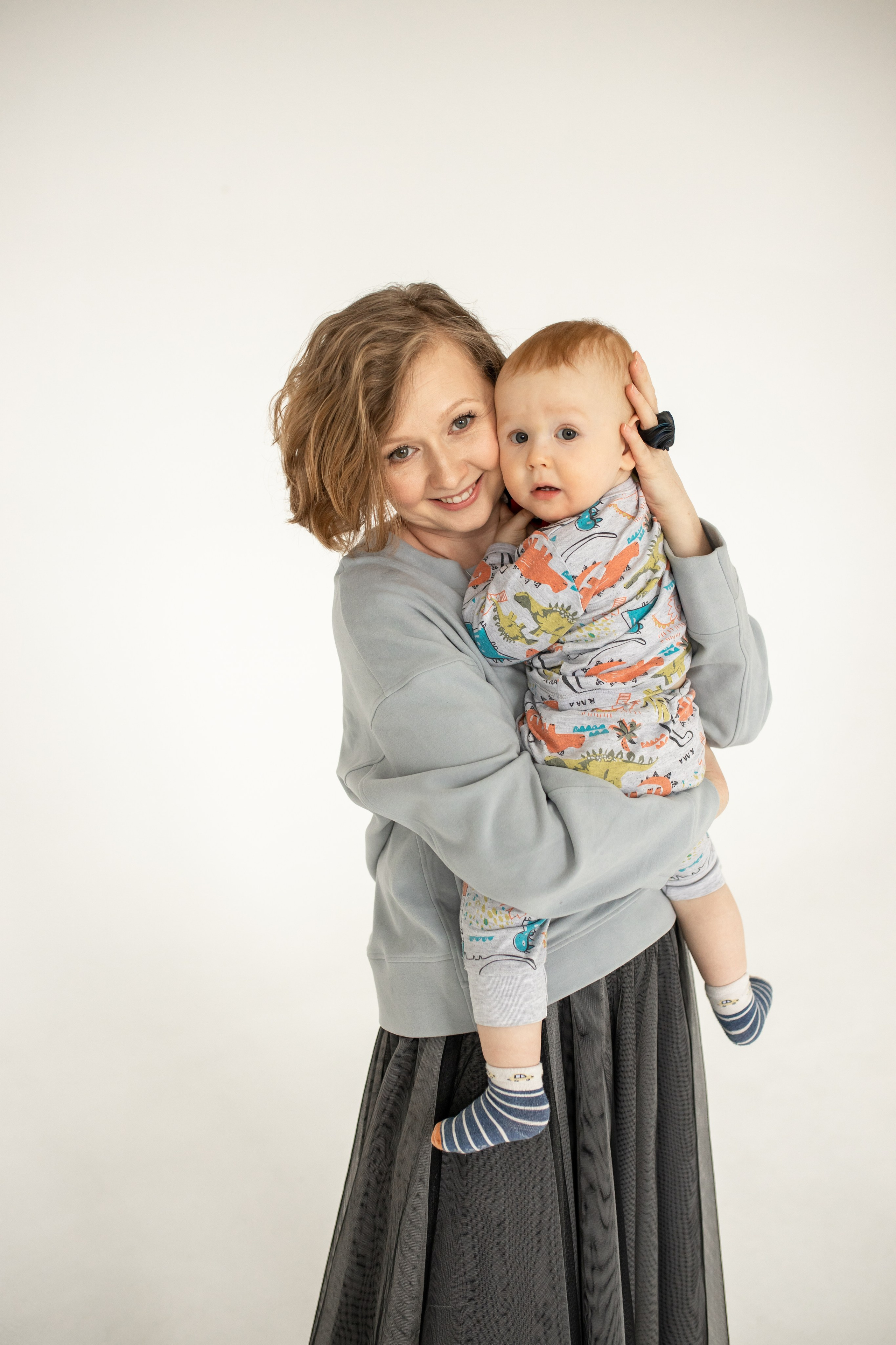 Семейная фотосессия на циклораме с естественным светом. Фотограф в Железнодорожном и Балашихе