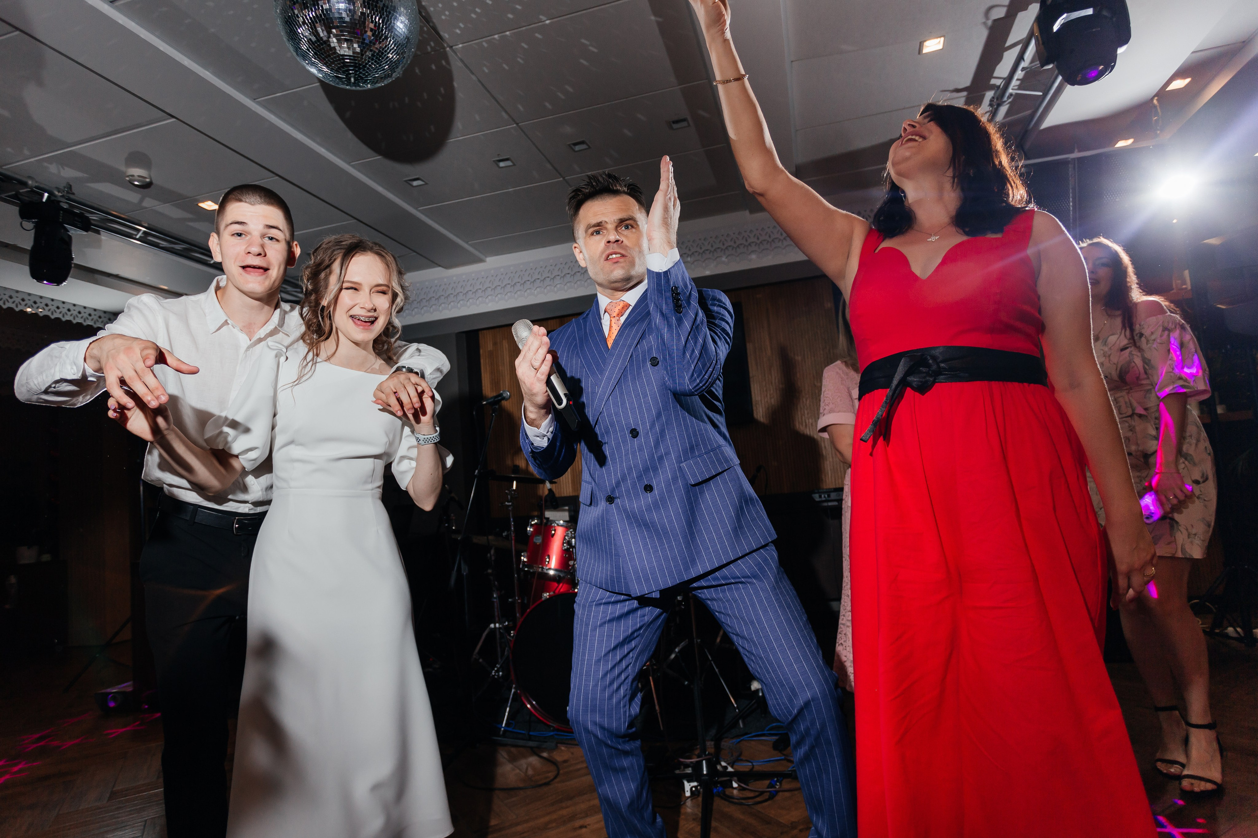 Выпускной 11 «А». Школа № 42. Свадебный фотограф в Краснодаре Николай Крауз