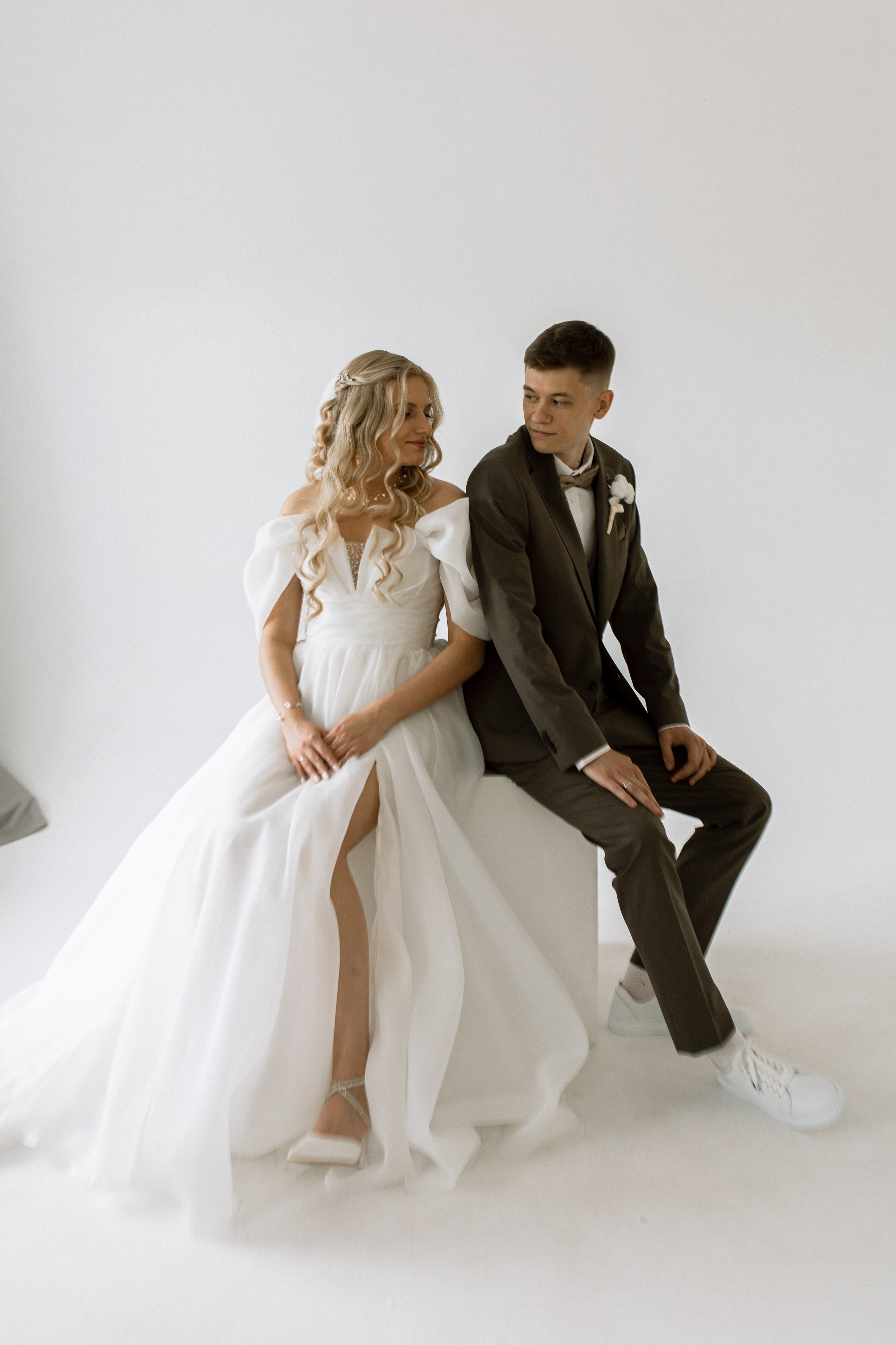 Он, она и весь день любви. Злата и Никита. Свадебный и семейный фотограф в Екатеринбурге Катя Буряк