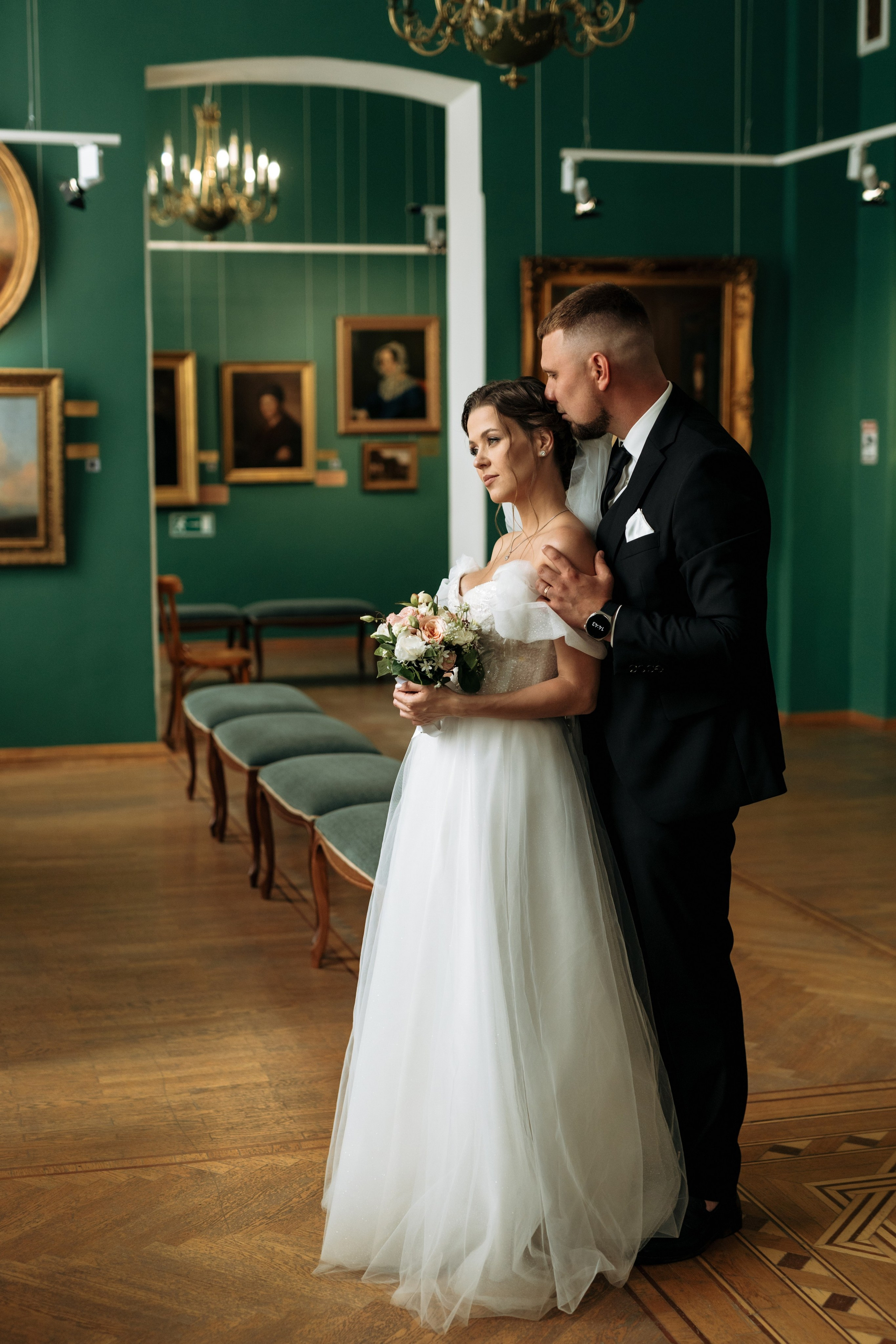 Свадебный день Яны и Максима, прогулка в лесу, Картинная галерея в Тамбове. Свадебный фотограф в Тамбове Павел Четвертков