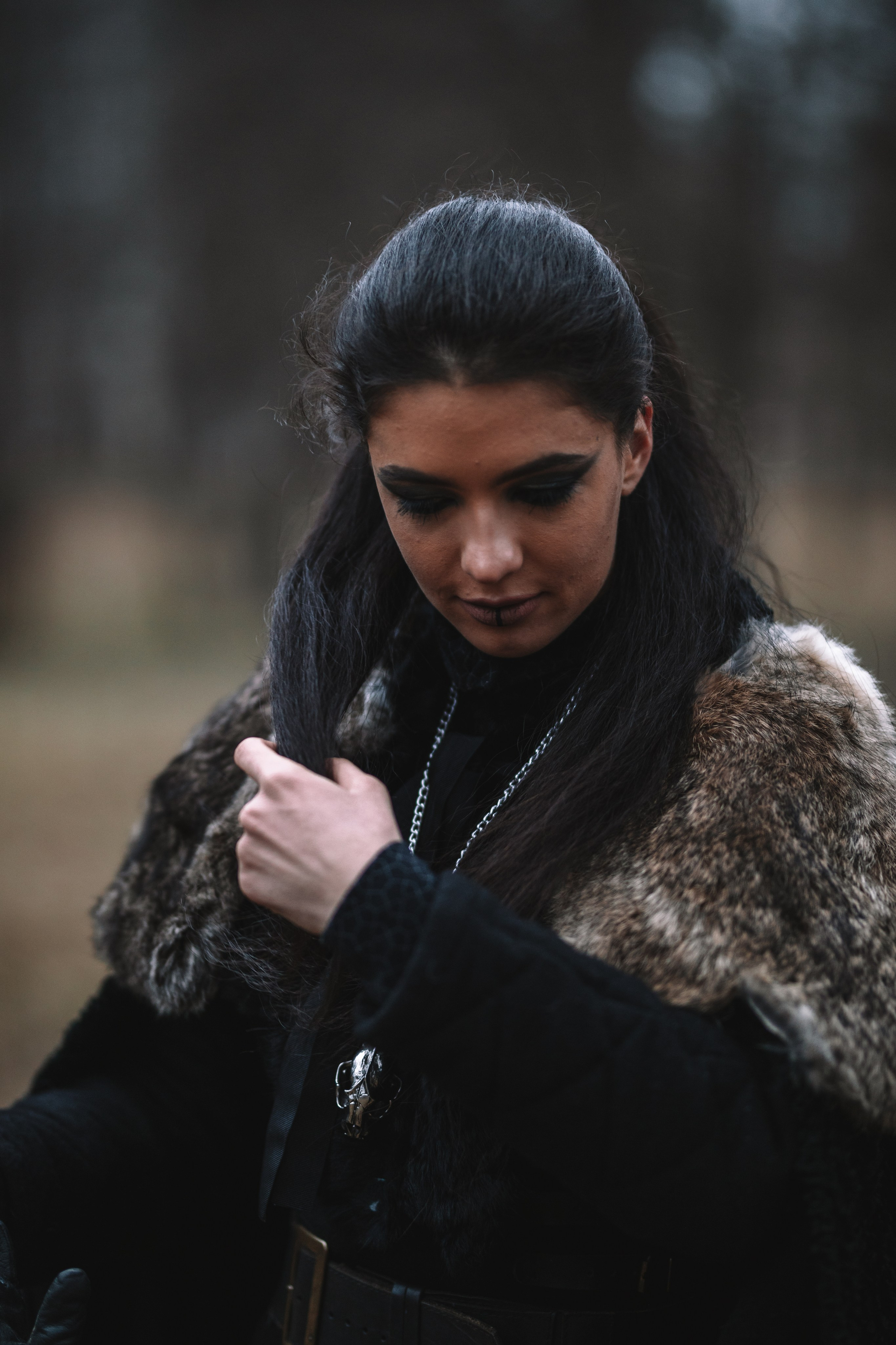 Наташа с фризом в костюме викинга. Фотосессии с лошадьми