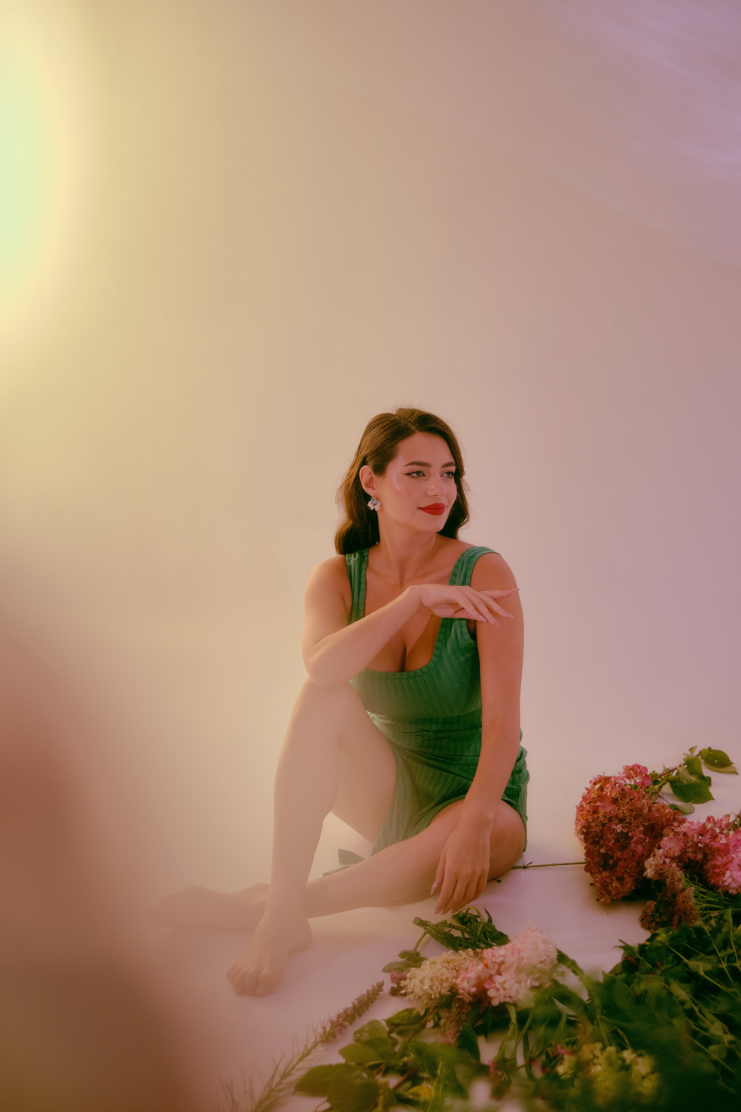 Индивидуальная фотосессия с цветами в студии. Портретный, семейный фотограф в Твери Жданова Татьяна tatzhdanov Таня